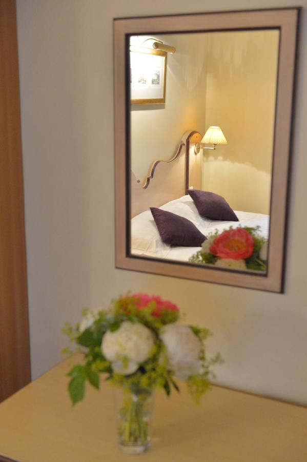 Hôtel Suites Unic Renoir St. Germain