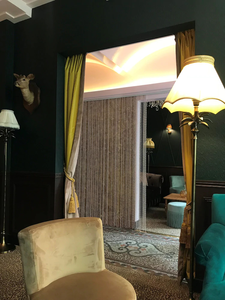 La Mondaine
