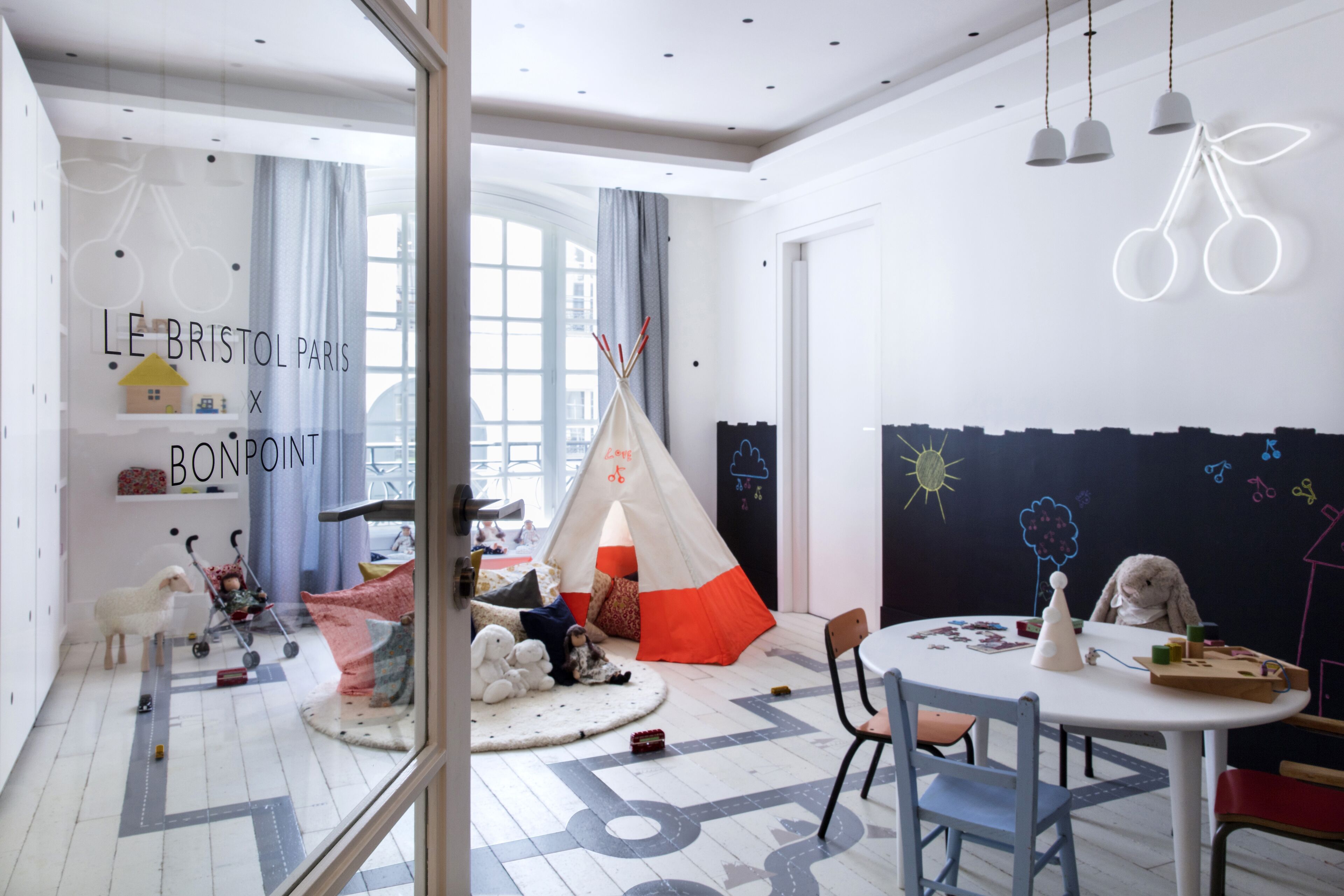 Le Bristol Paris