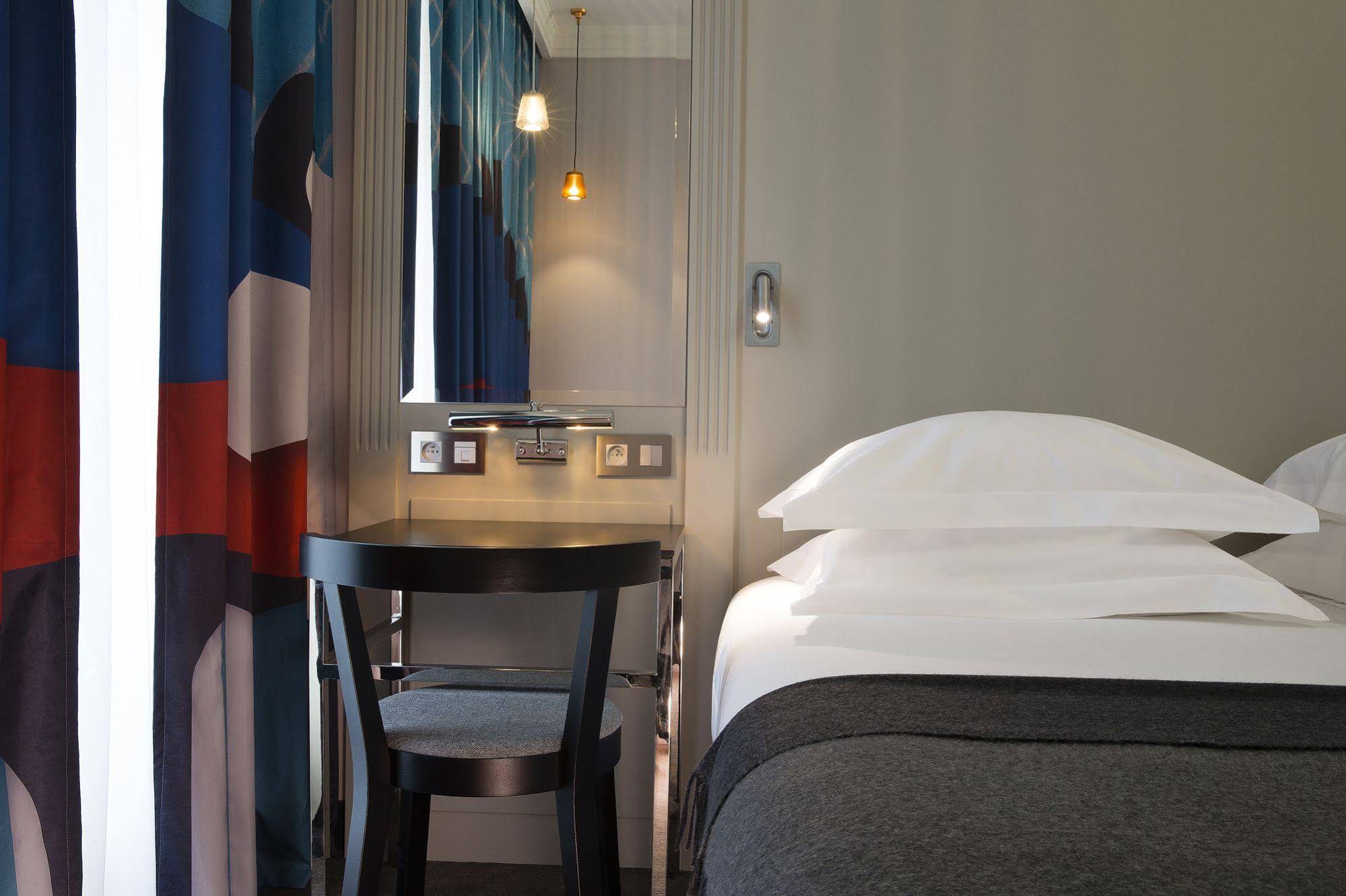 Les Matins de Paris