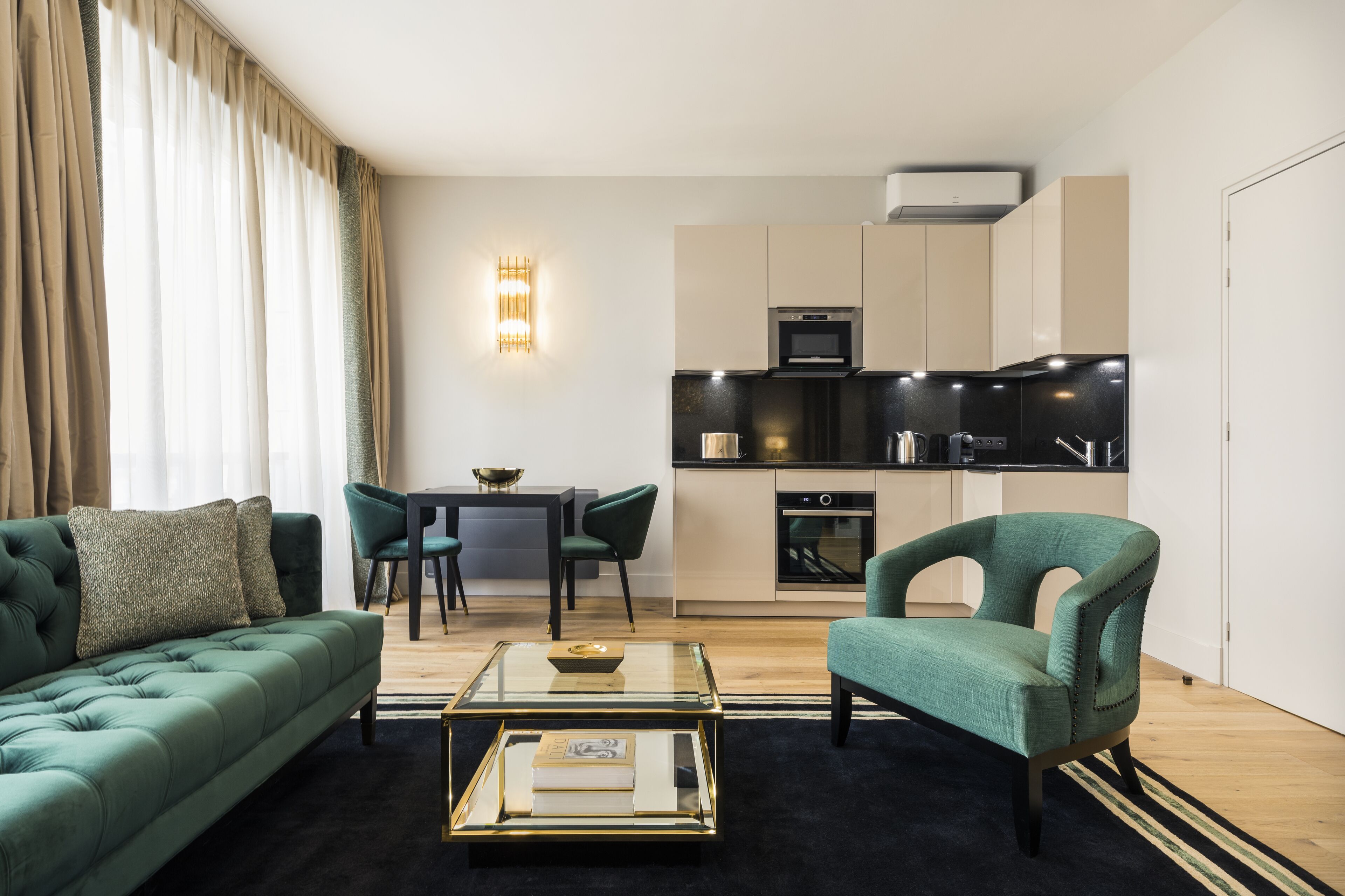 Luxury Apartment Paris Louvre Ii