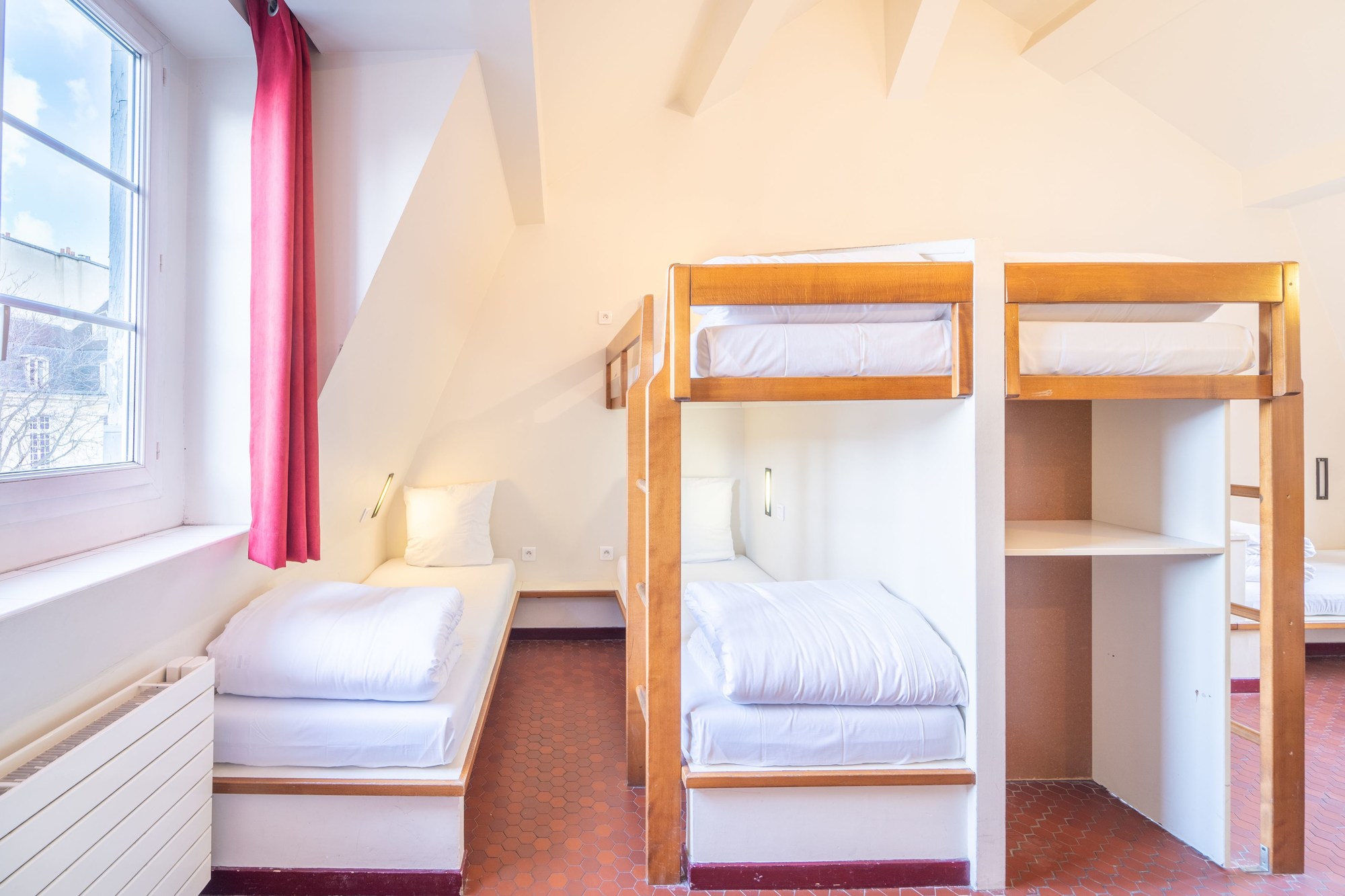 MIJE Fauconnier - Fourcy - Maubuisson - Hostel