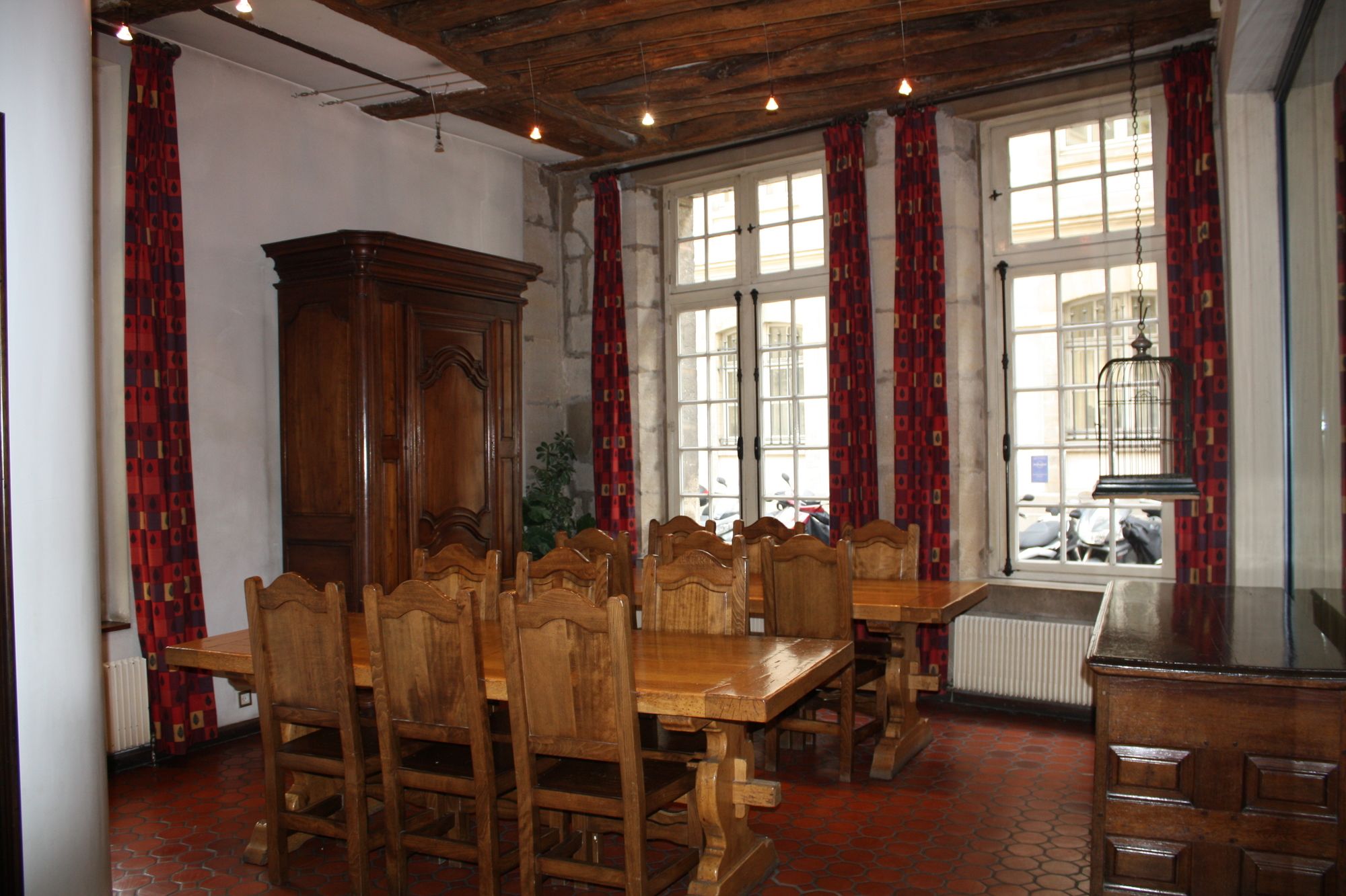 MIJE Fauconnier - Fourcy - Maubuisson - Hostel