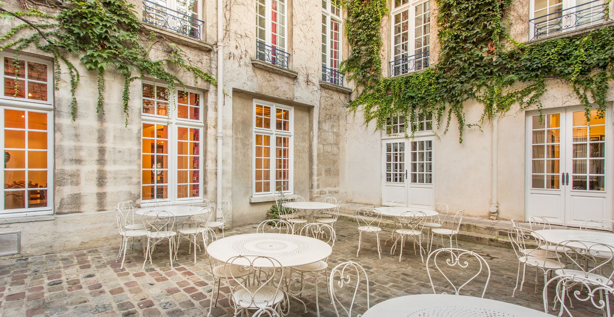 MIJE Fauconnier - Fourcy - Maubuisson - Hostel