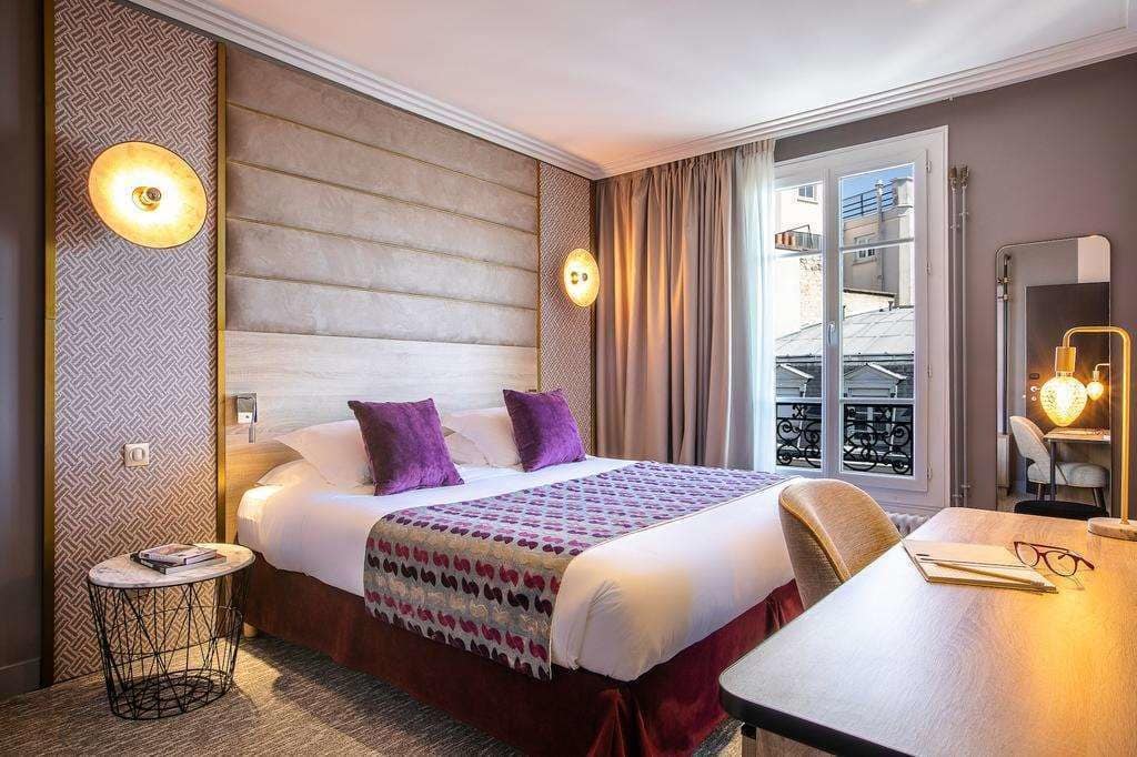 Hotel Nude Paris