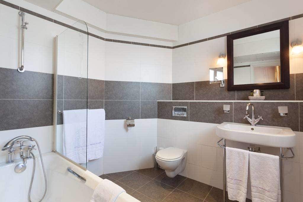 Hotel Nude Paris