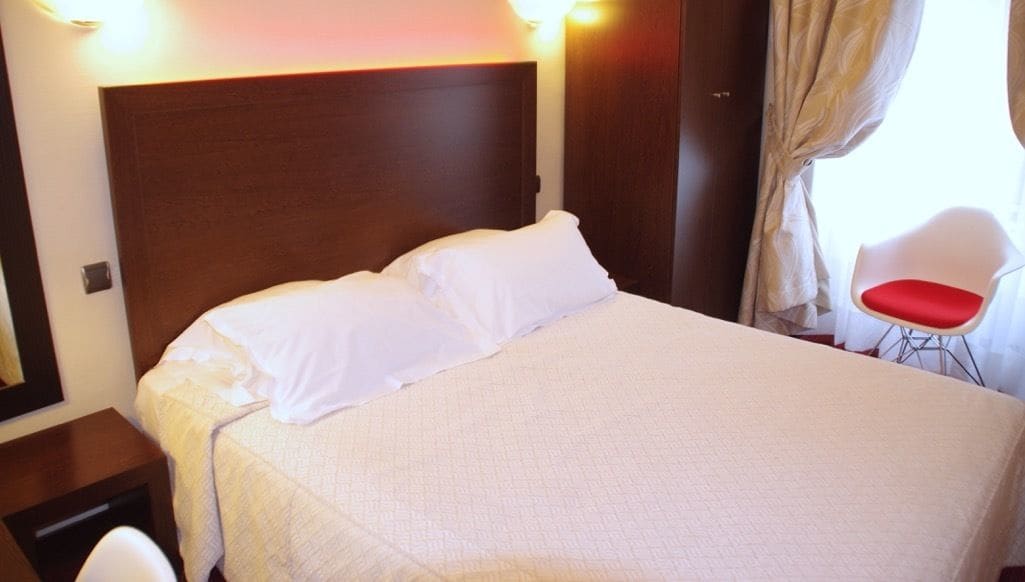Hotel Nude Paris