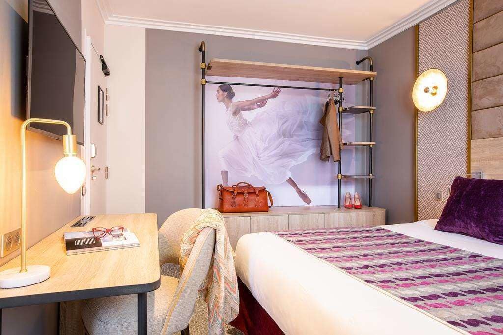 Hotel Nude Paris