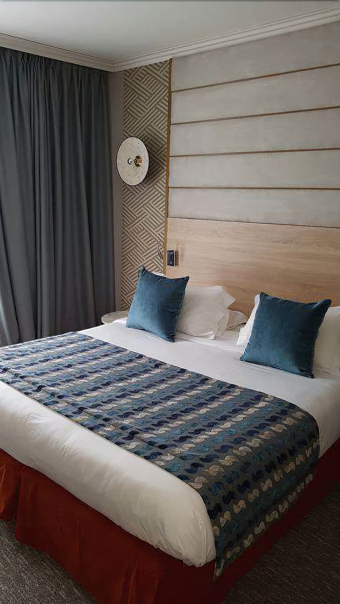 Hotel Nude Paris