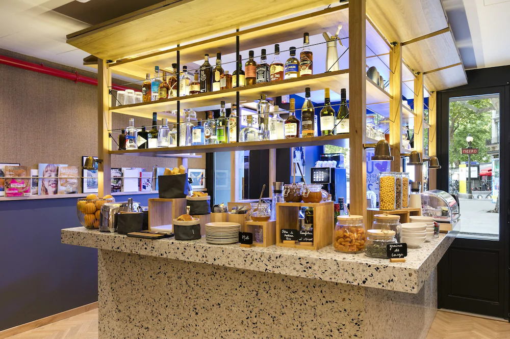 Oh La La! Hotel Bar
