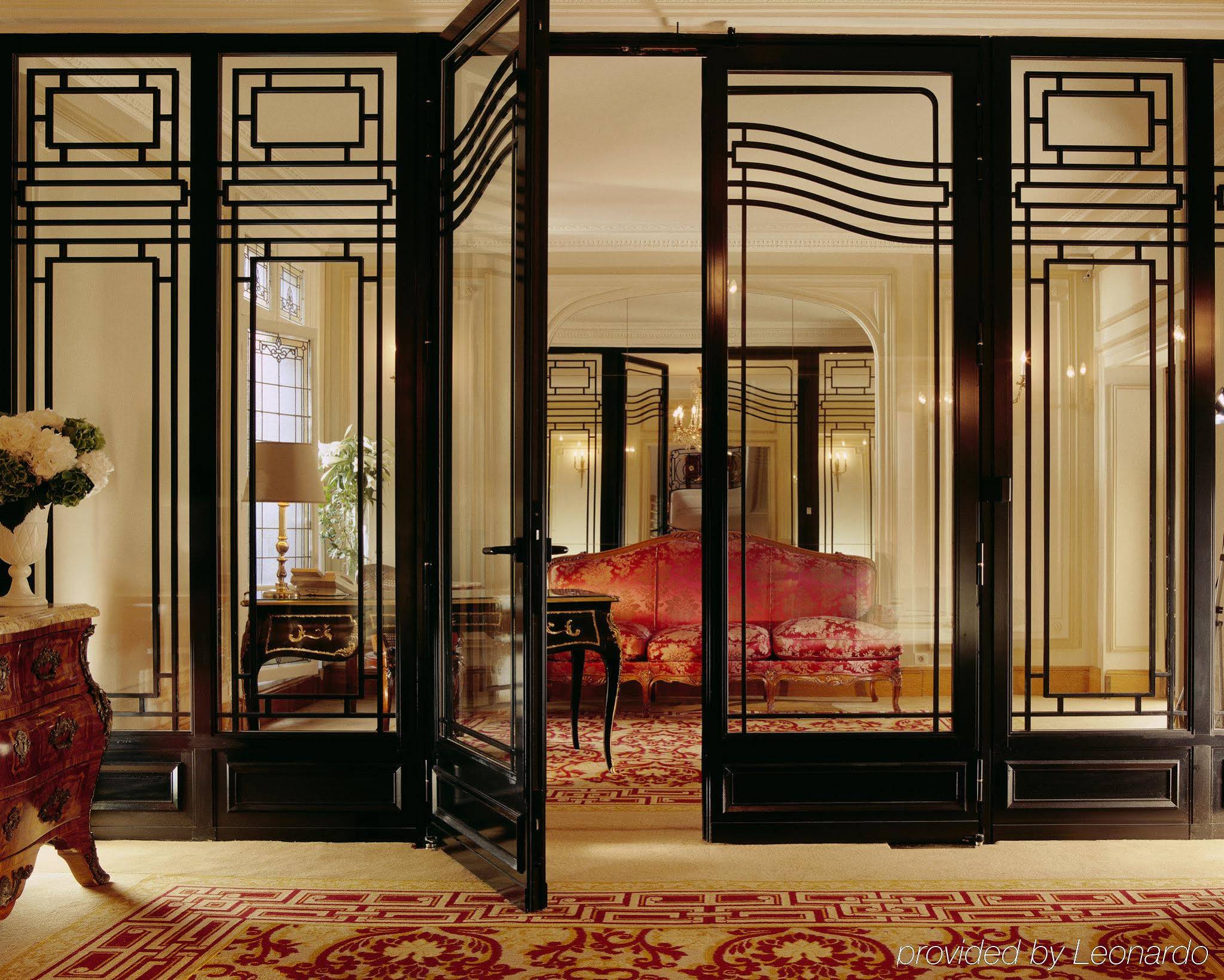 Hotel Plaza Athenee