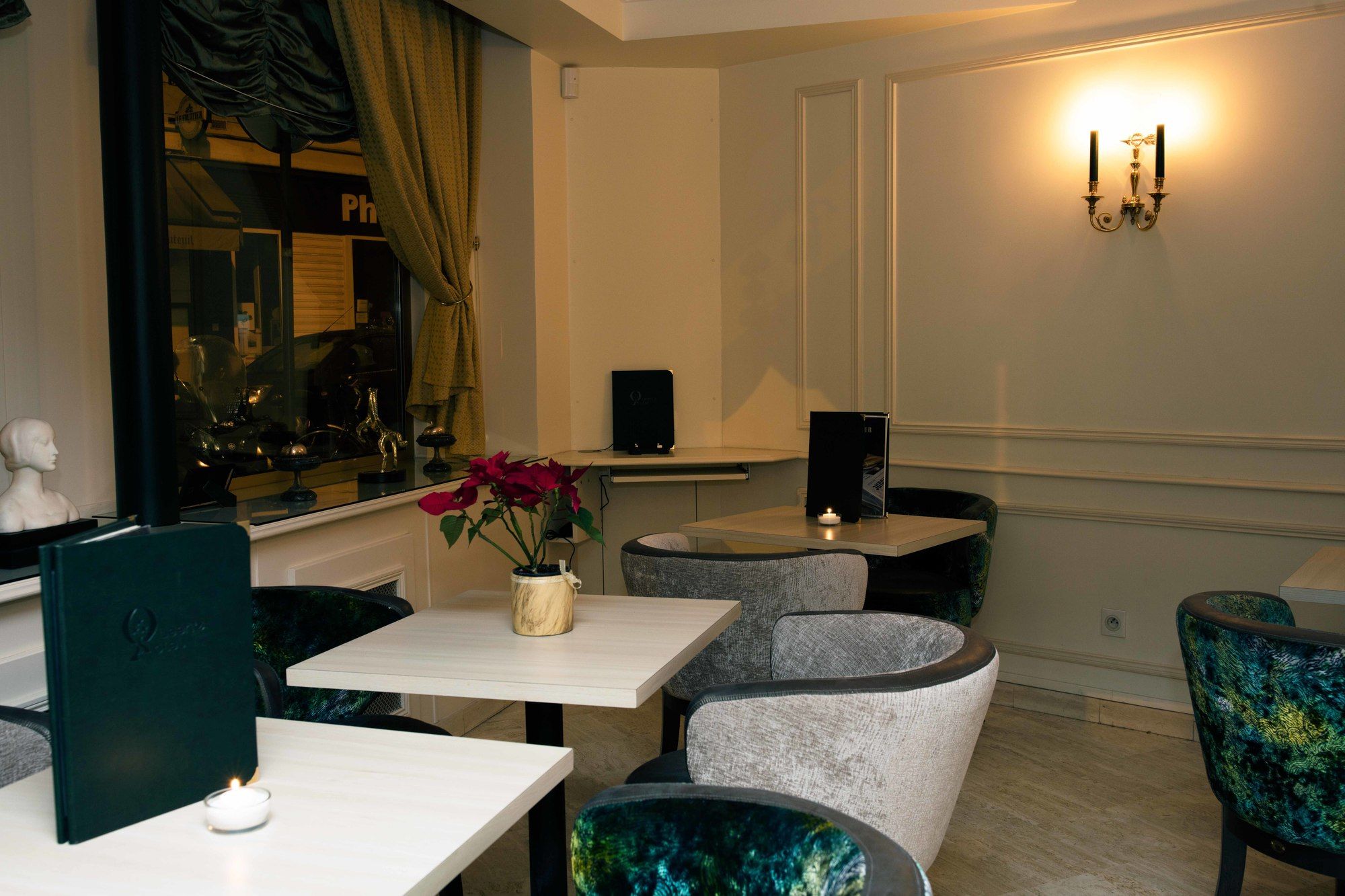 Queens Hotel
