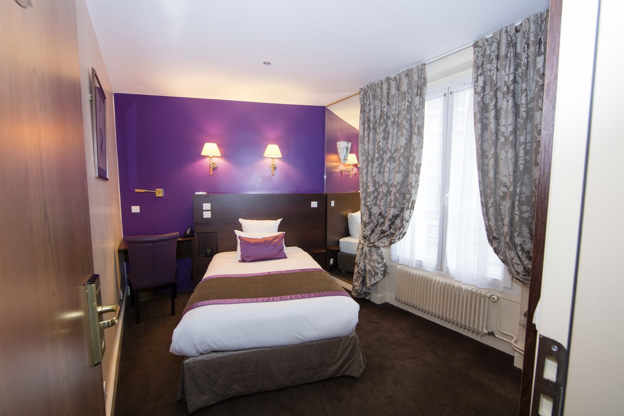 Queens Hotel