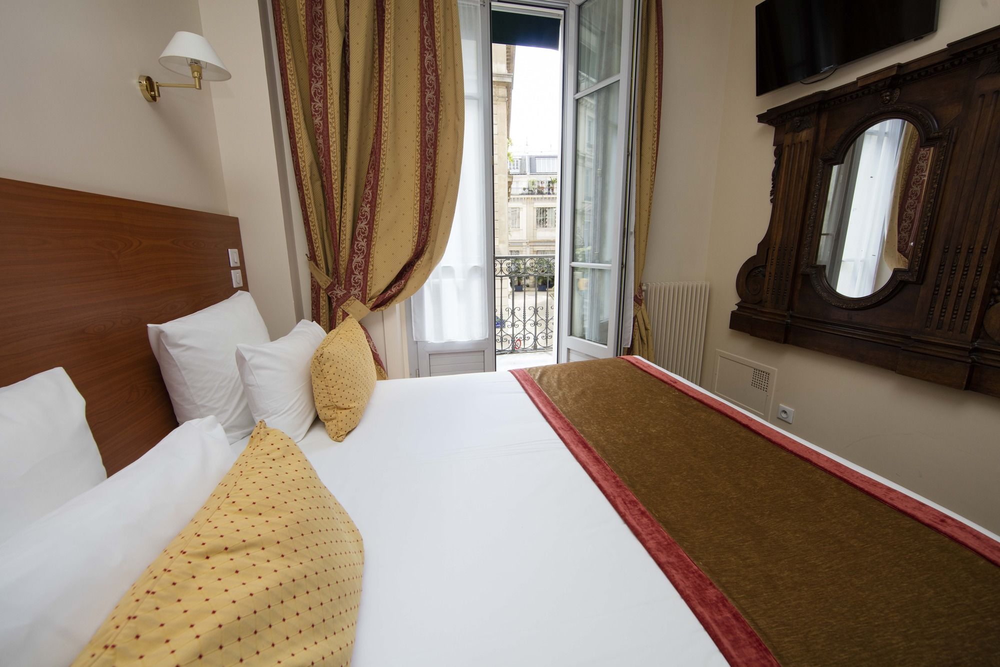 Queens Hotel