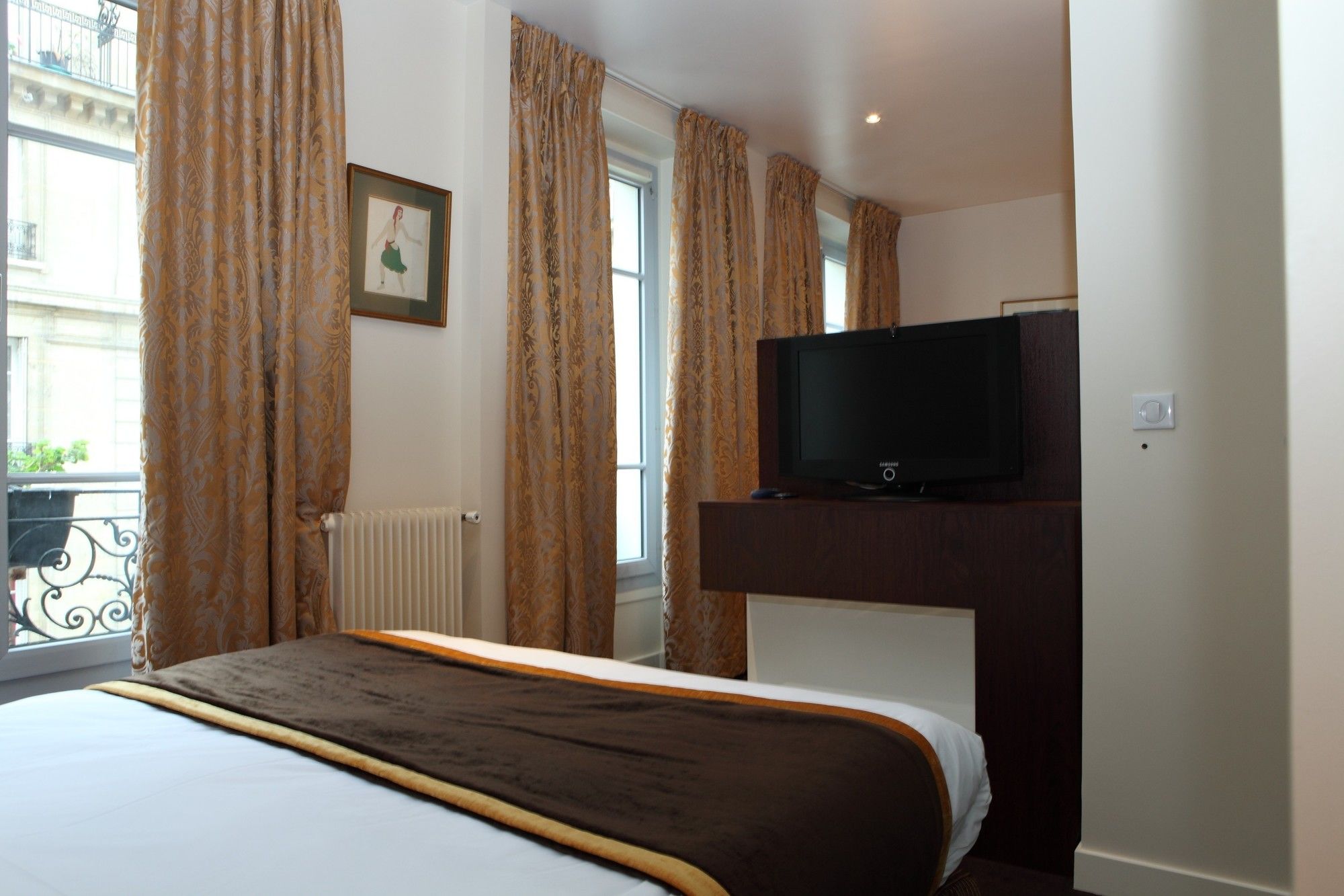 Queens Hotel