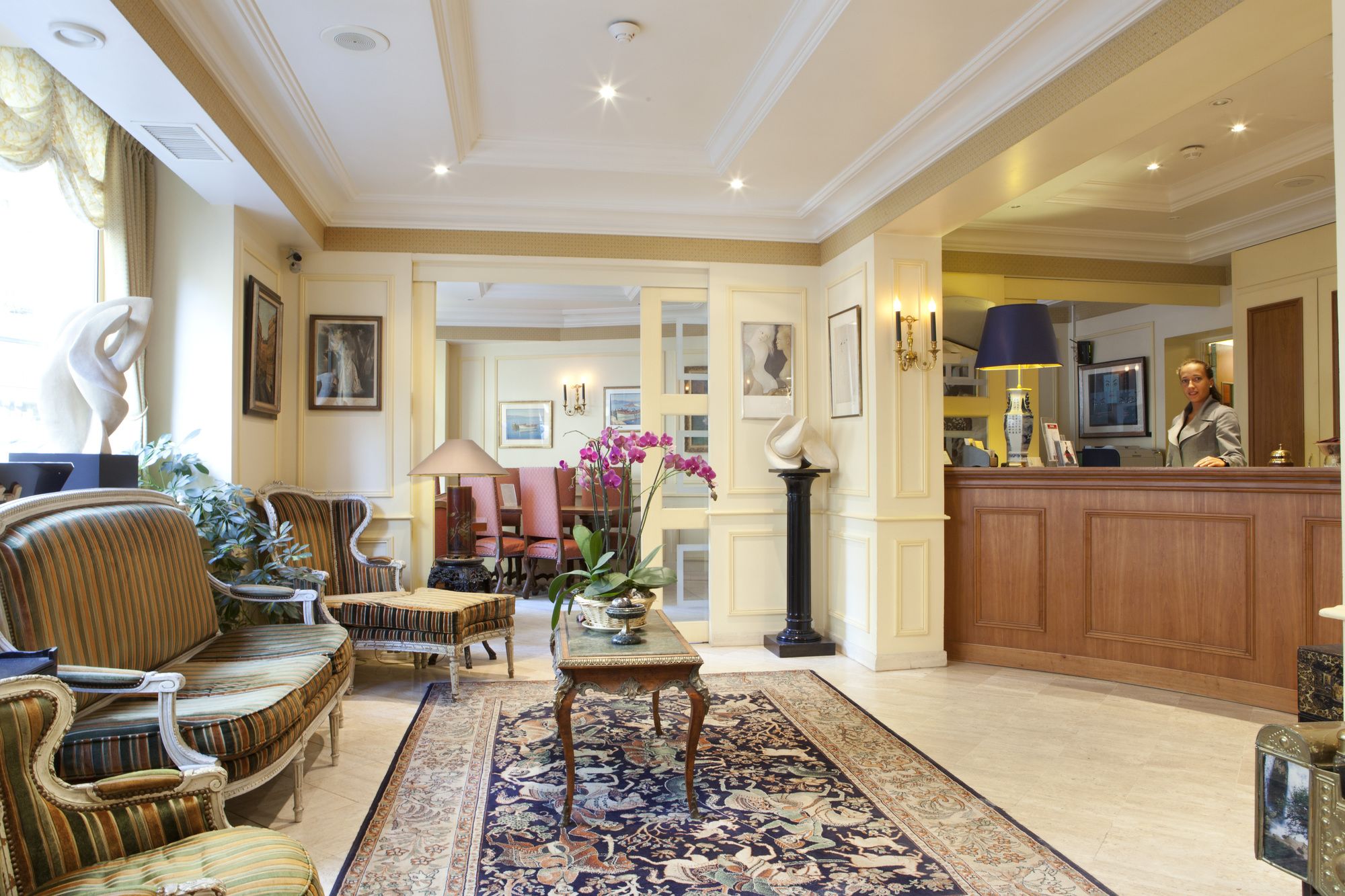 Queens Hotel