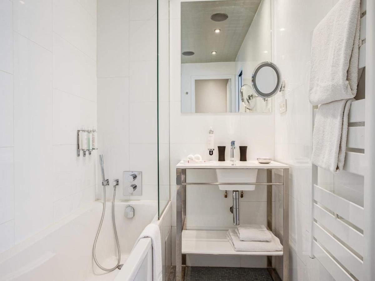 Rayz Private Suites