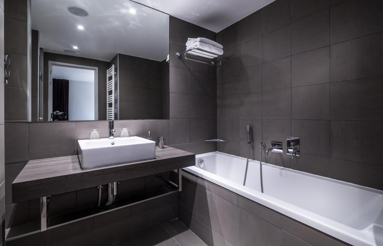 Rayz Private Suites