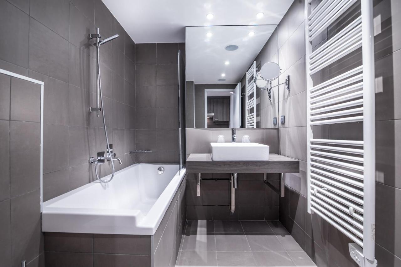 Rayz Private Suites