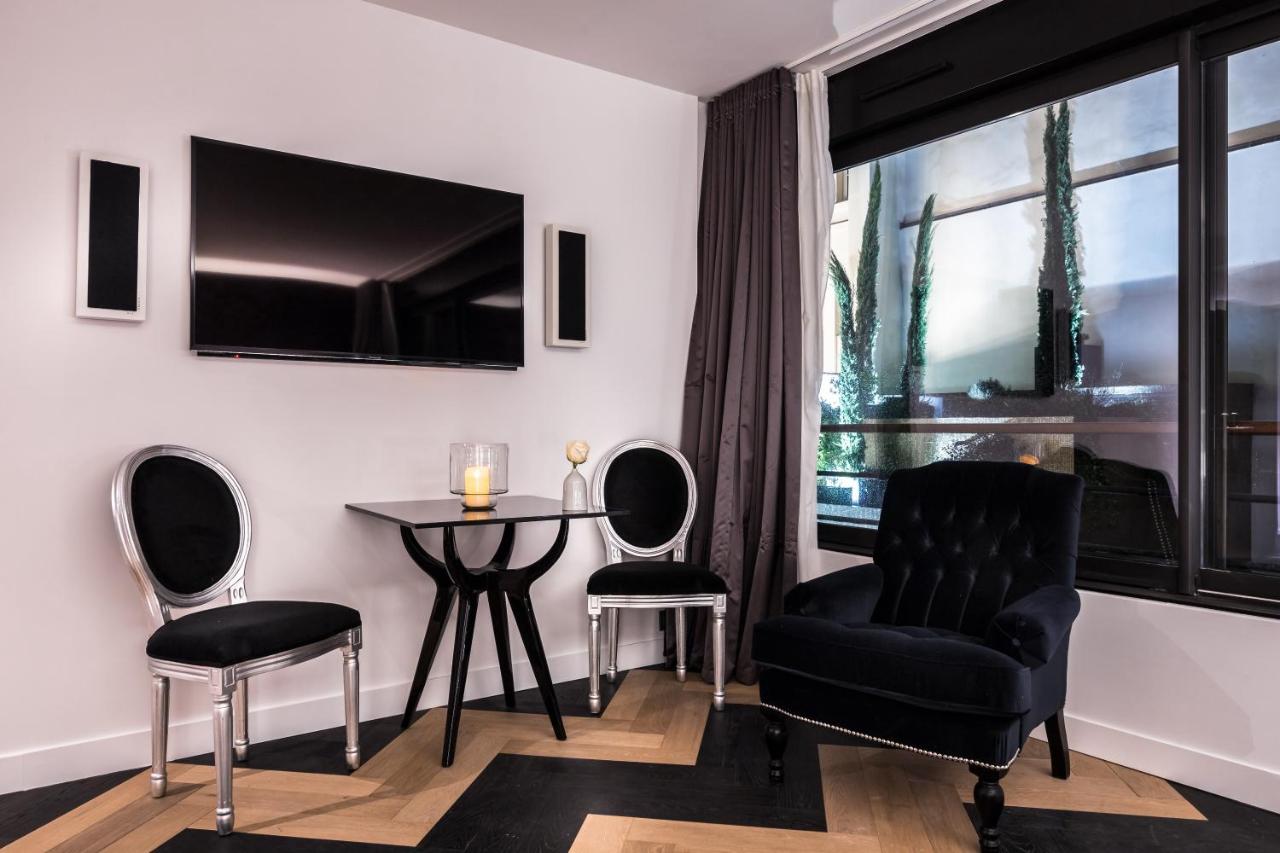 Rayz Private Suites