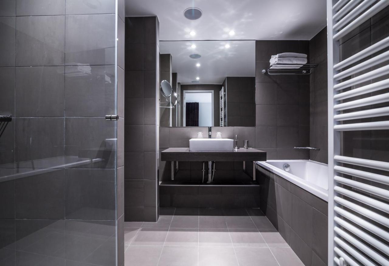 Rayz Private Suites