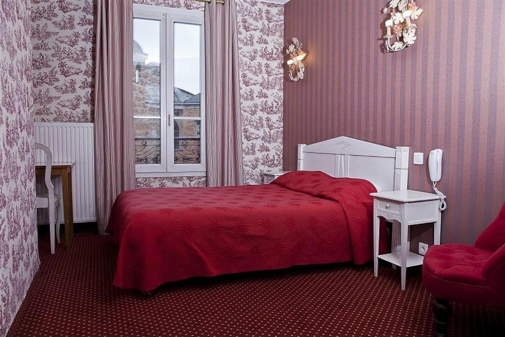 Regyn’s Montmartre