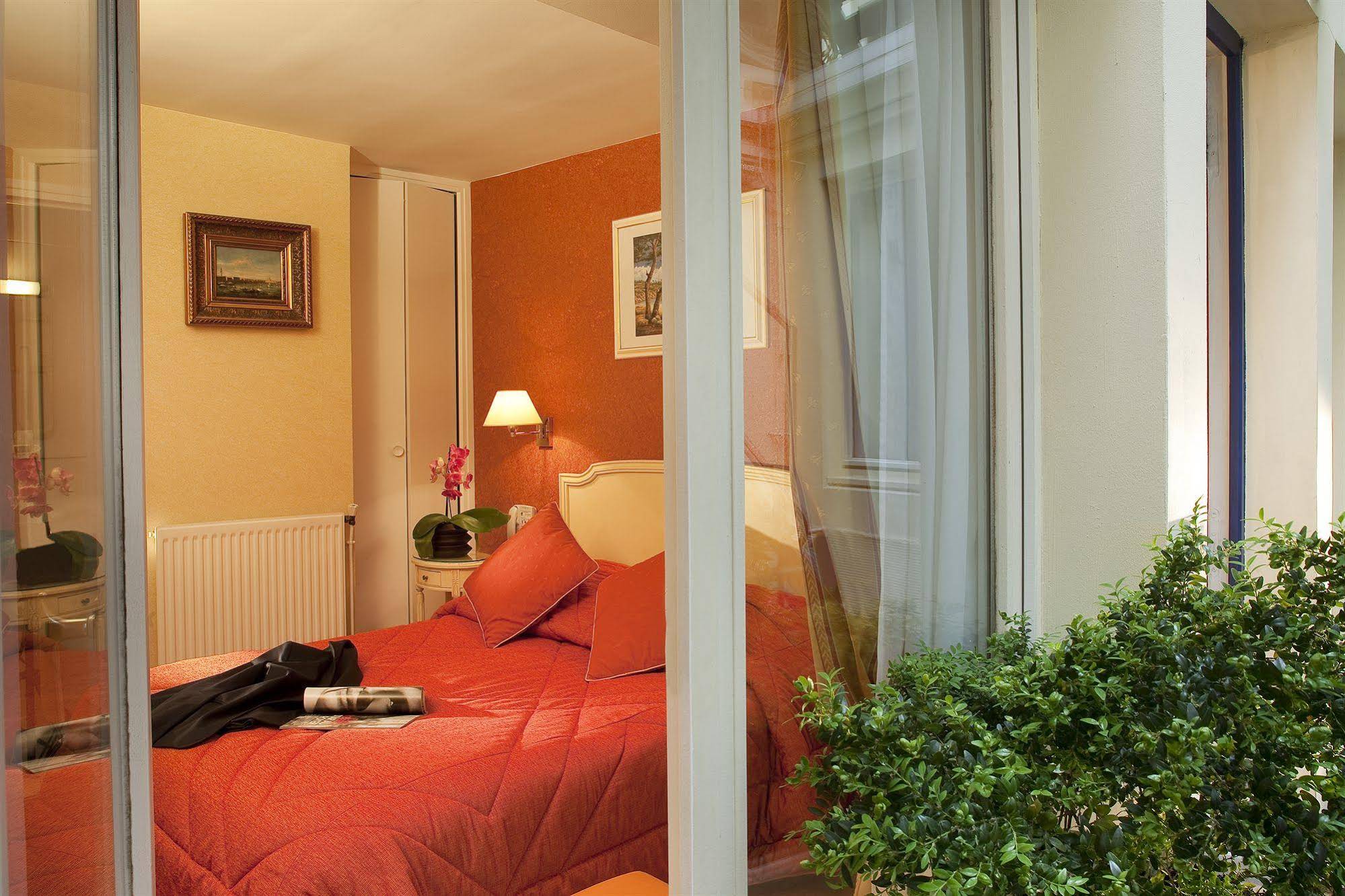 Riviera Elysees