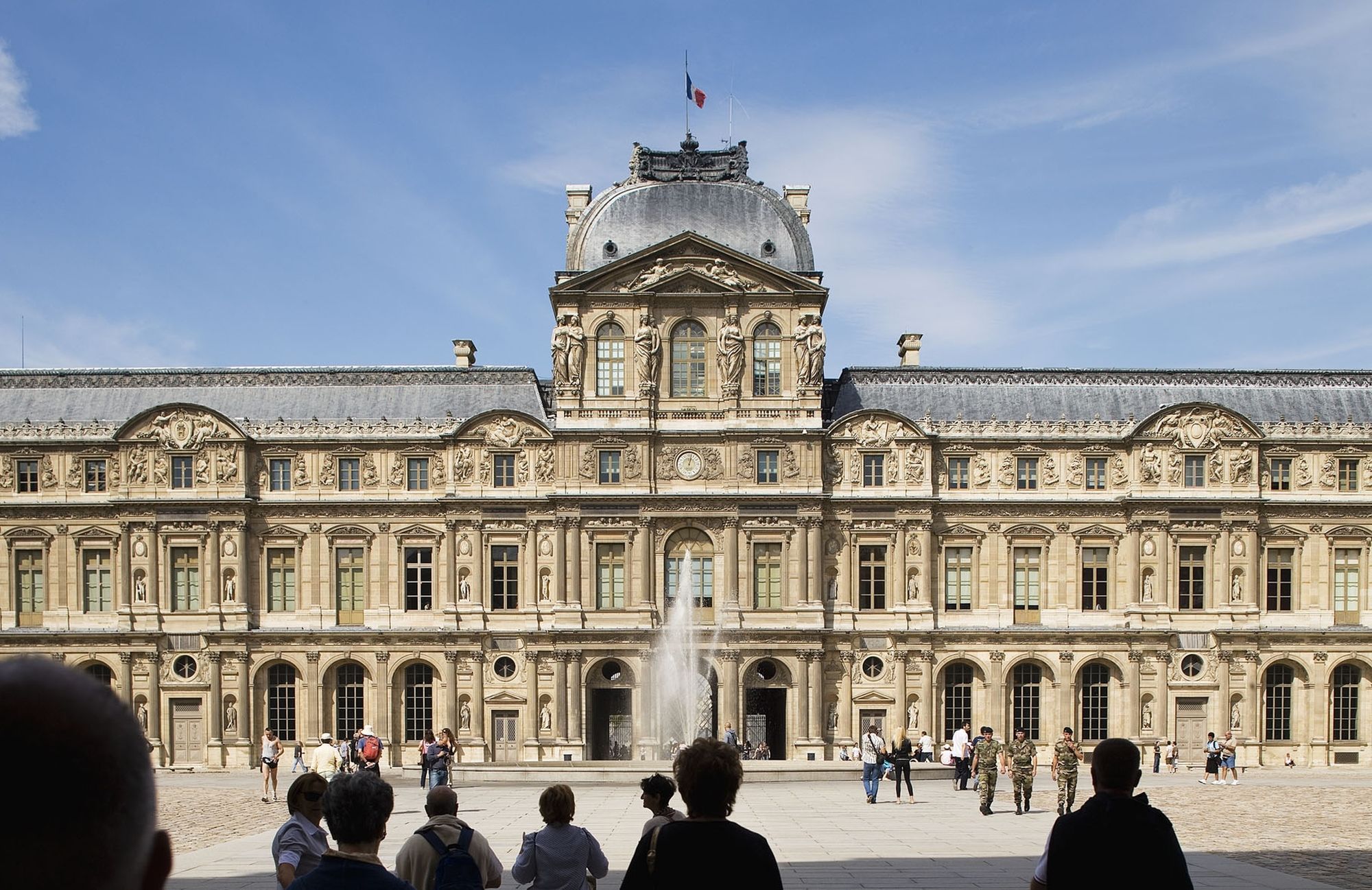 Timhotel Le Louvre