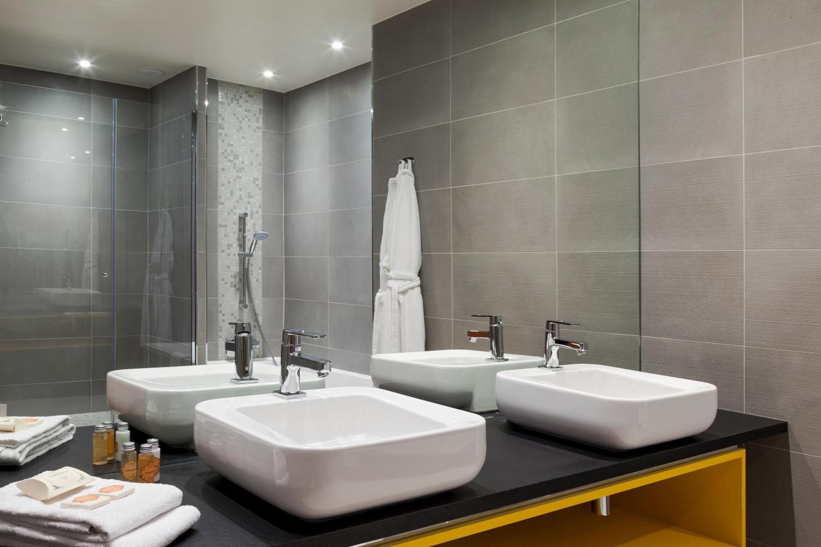 Timhotel Opéra Blanche Fontaine