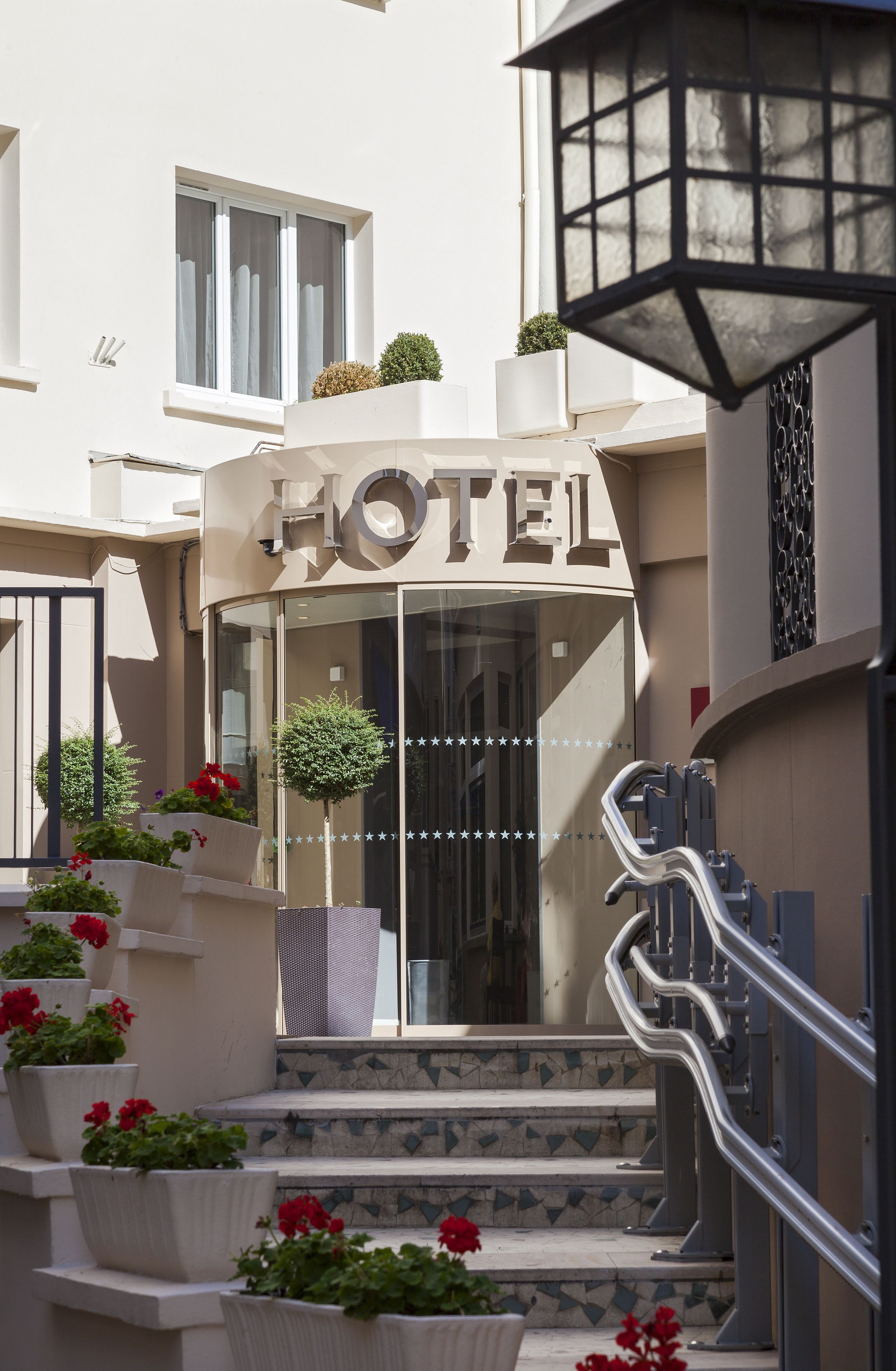 Timhotel Opéra Blanche Fontaine