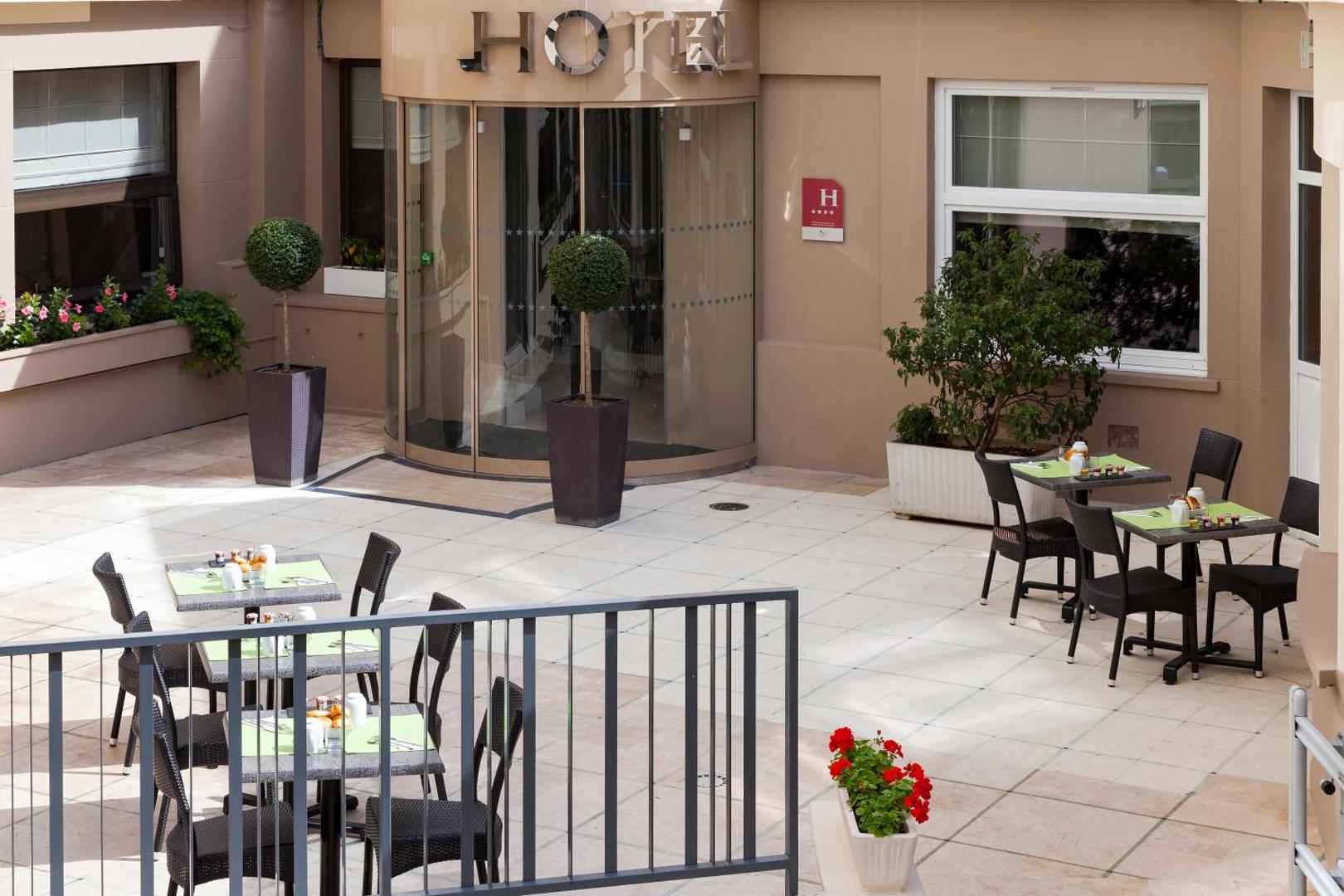 Timhotel Opéra Blanche Fontaine