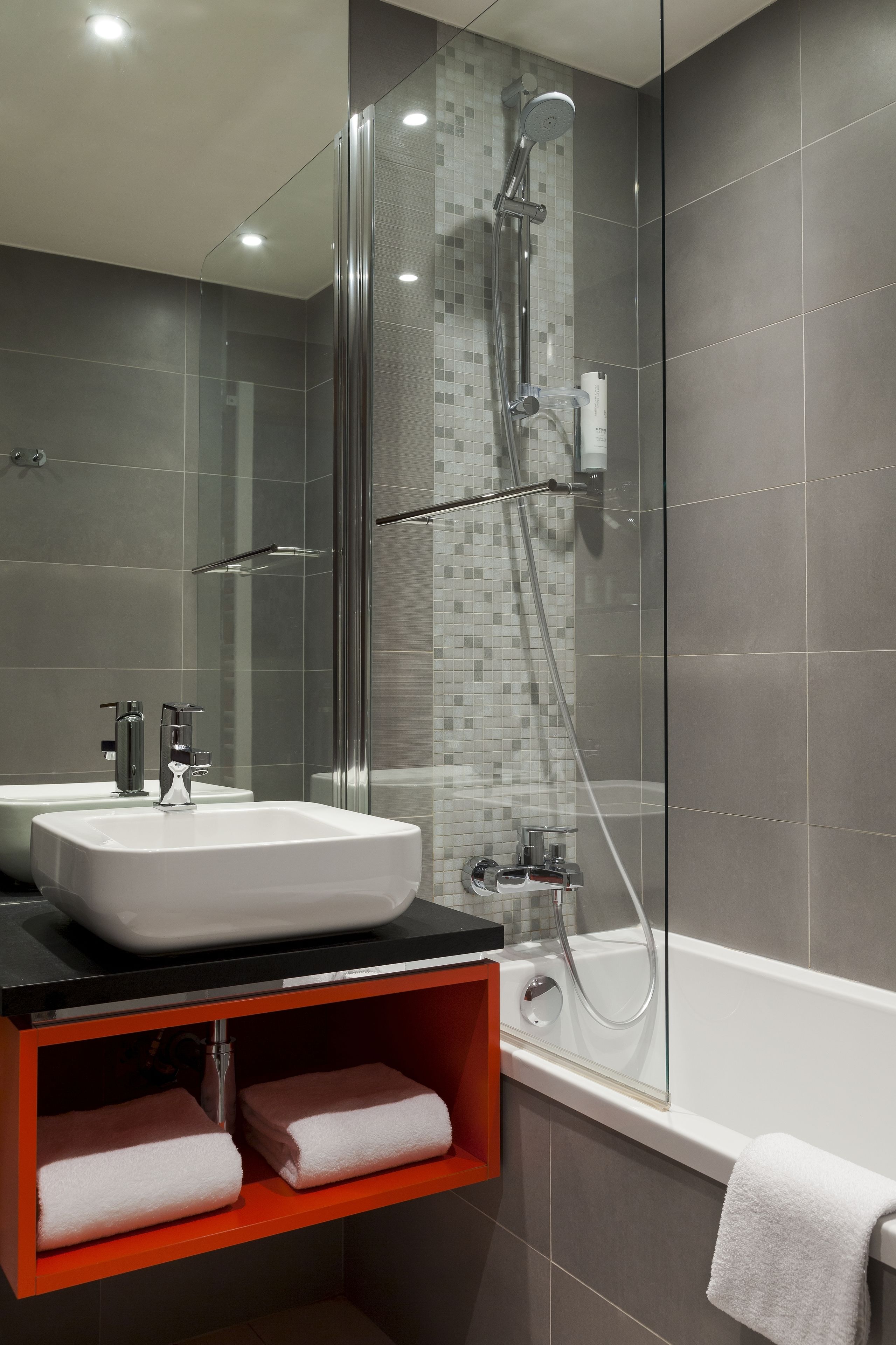 Timhotel Opéra Blanche Fontaine