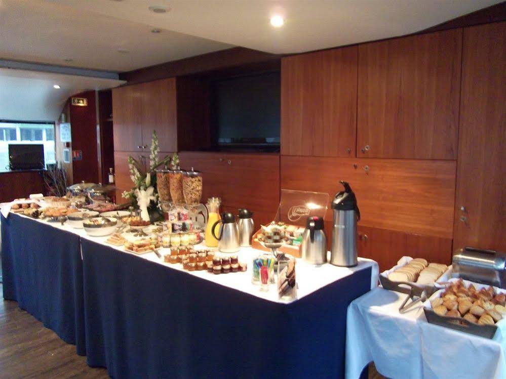 VIP Paris Yacht Hotel