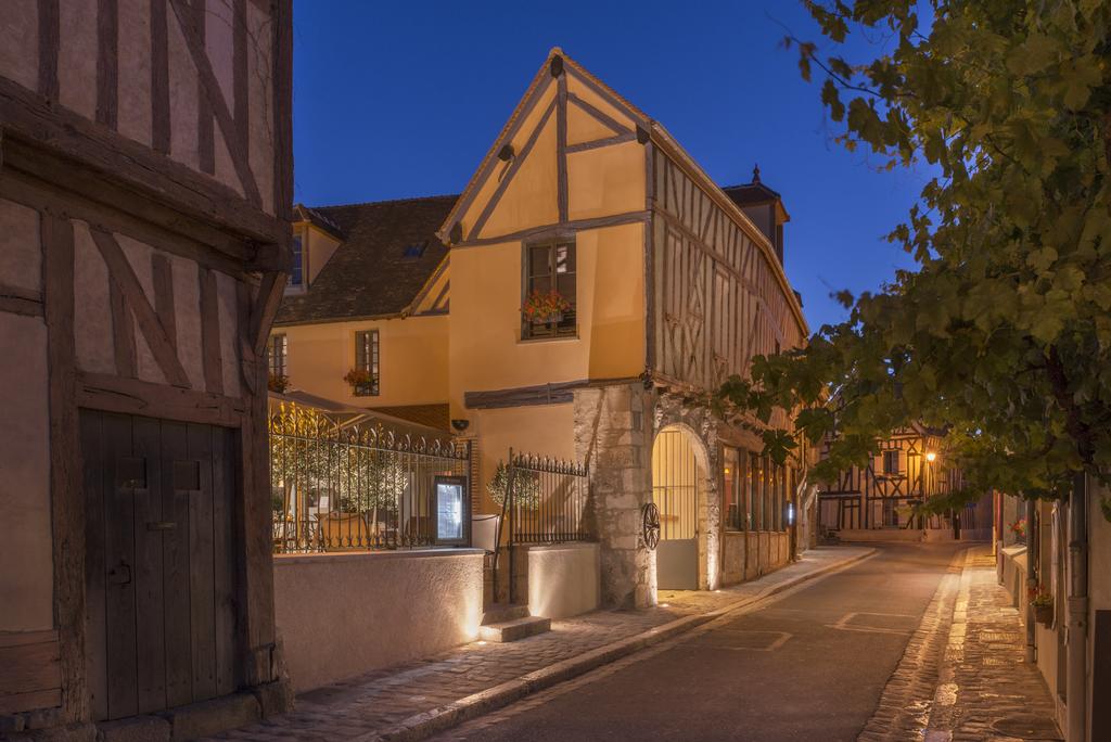 Aux Vieux Remparts