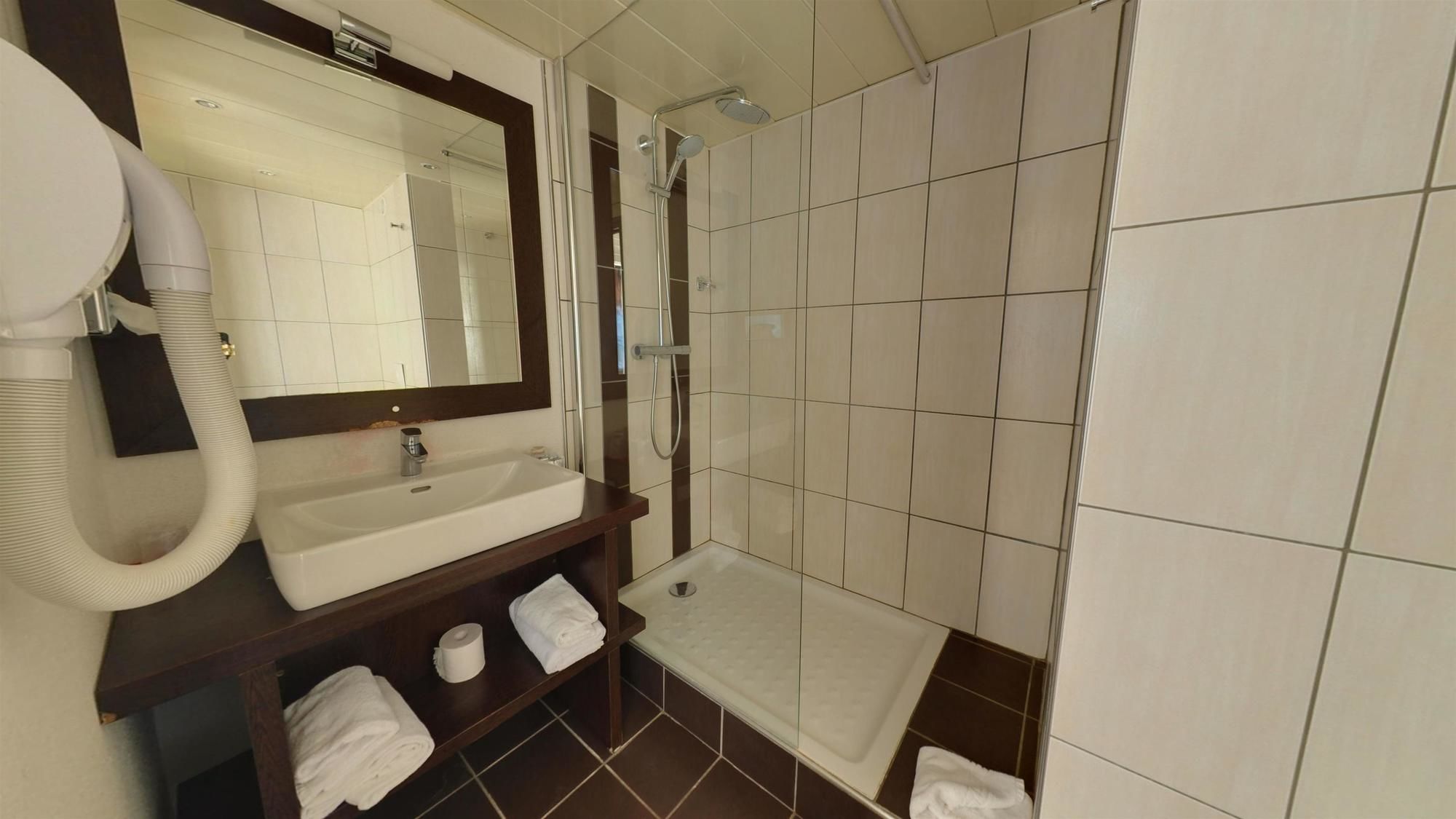 Golden Tulip Roissy Saint Witz