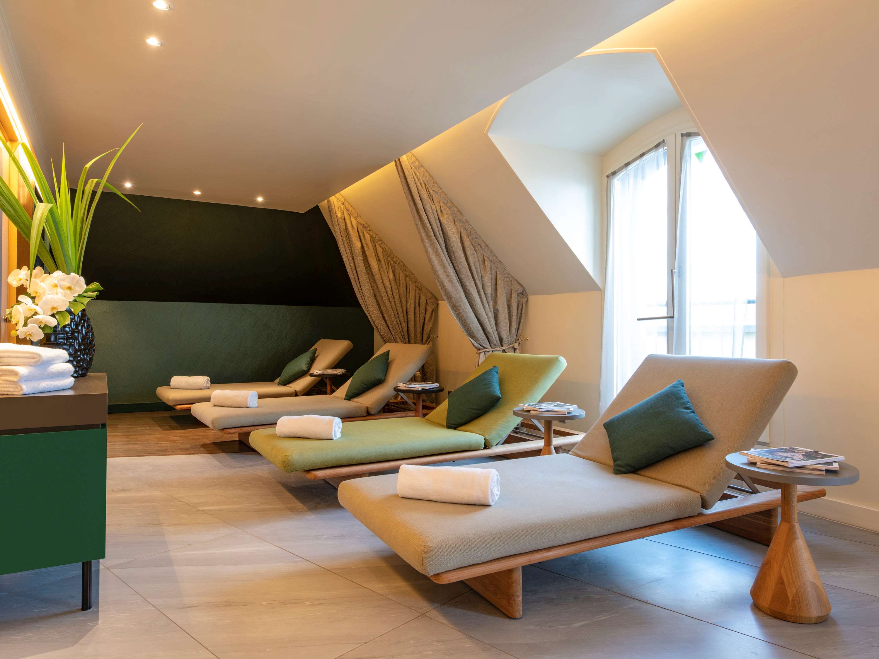 Le Louis Versailles Château Hotel - MGallery