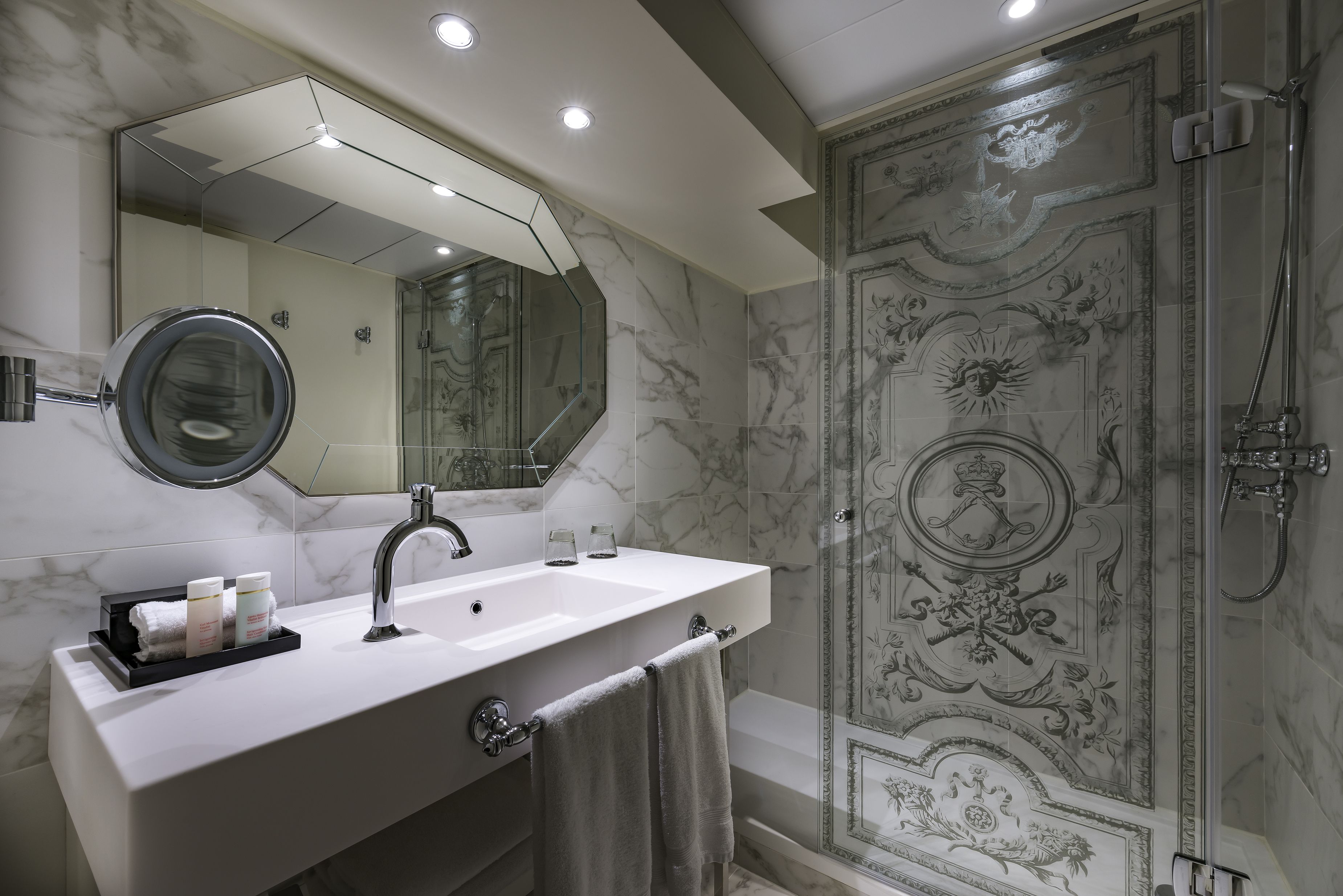 Le Louis Versailles Château Hotel - MGallery