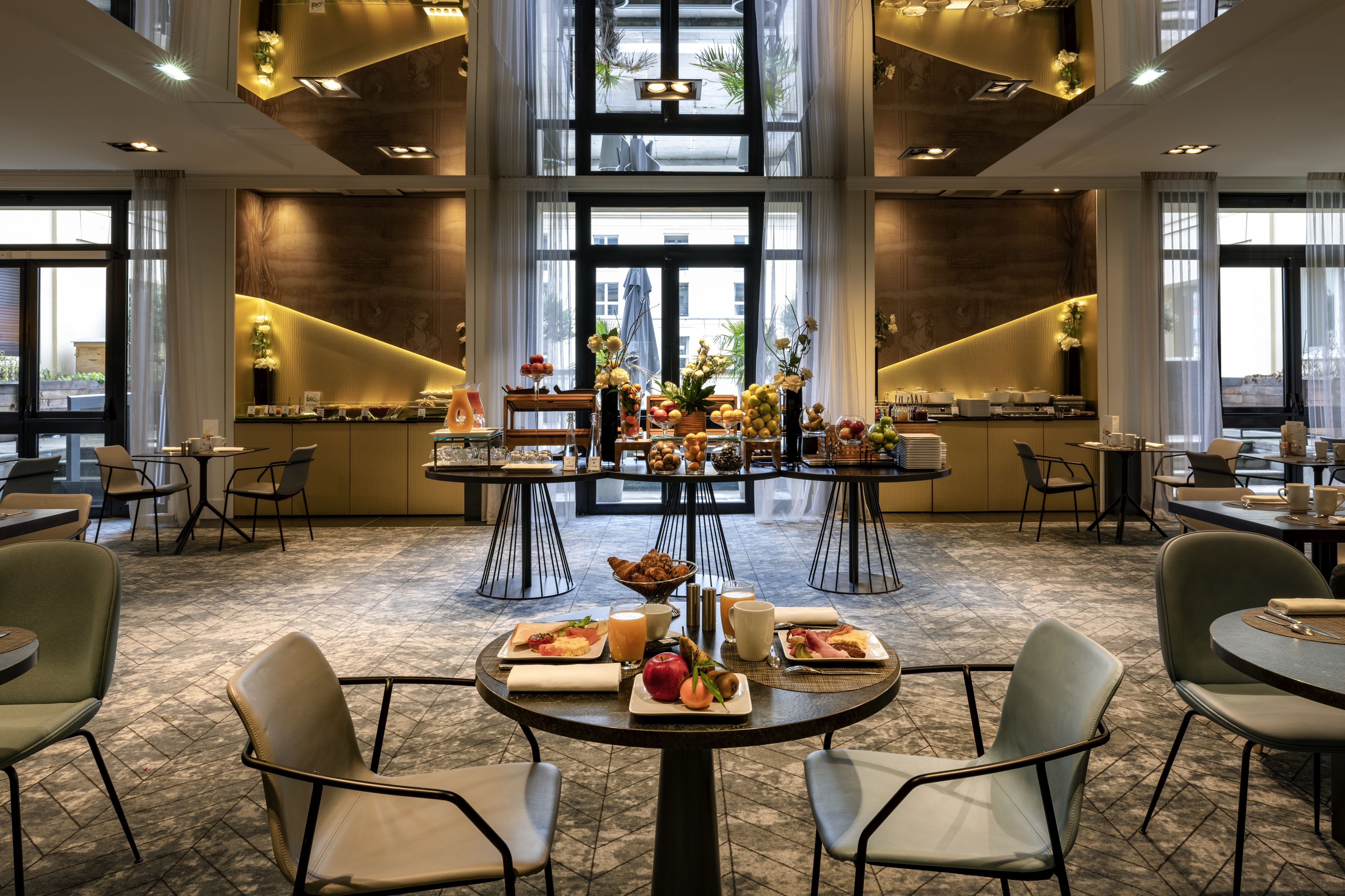 Le Louis Versailles Château Hotel - MGallery