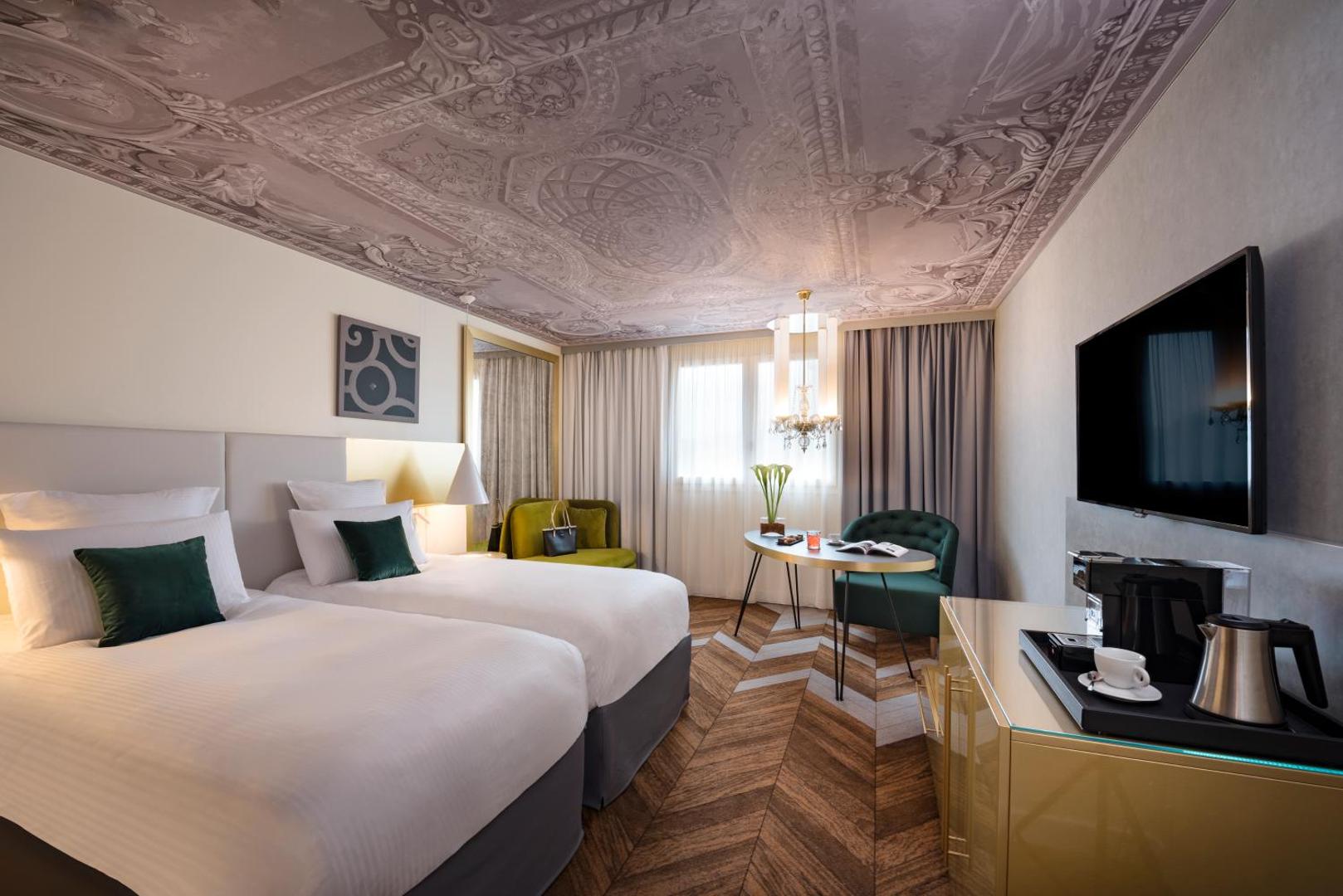 Le Louis Versailles Château Hotel - MGallery