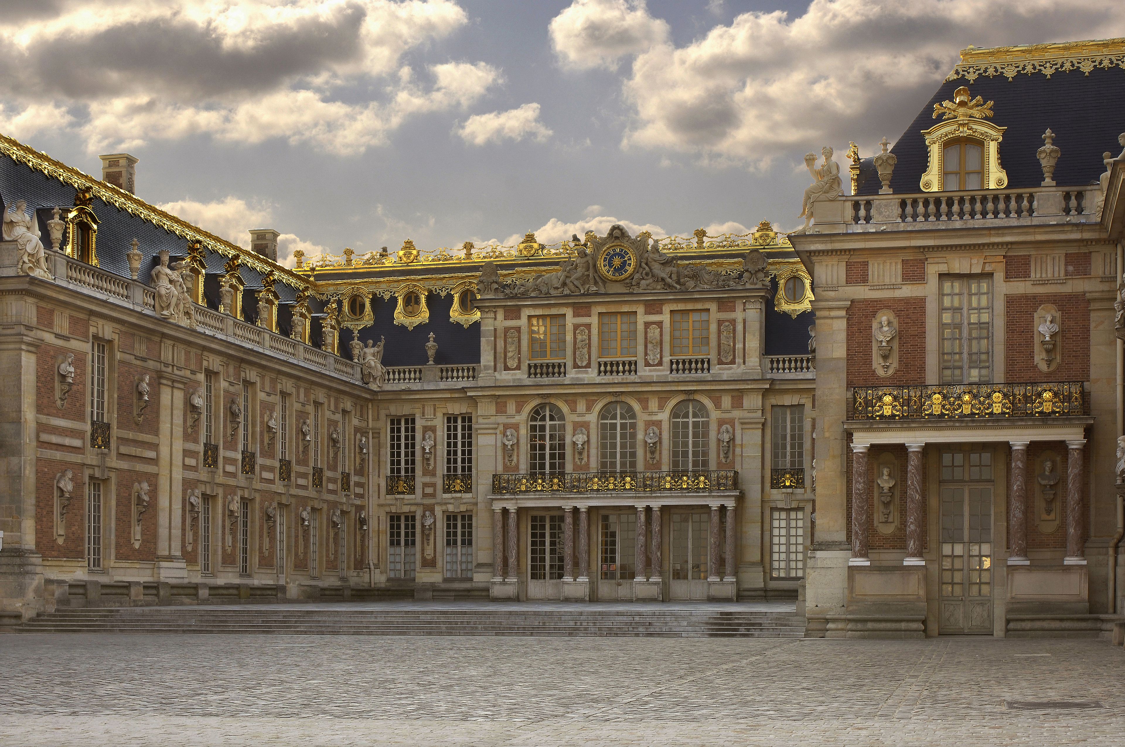 Le Louis Versailles Château Hotel - MGallery