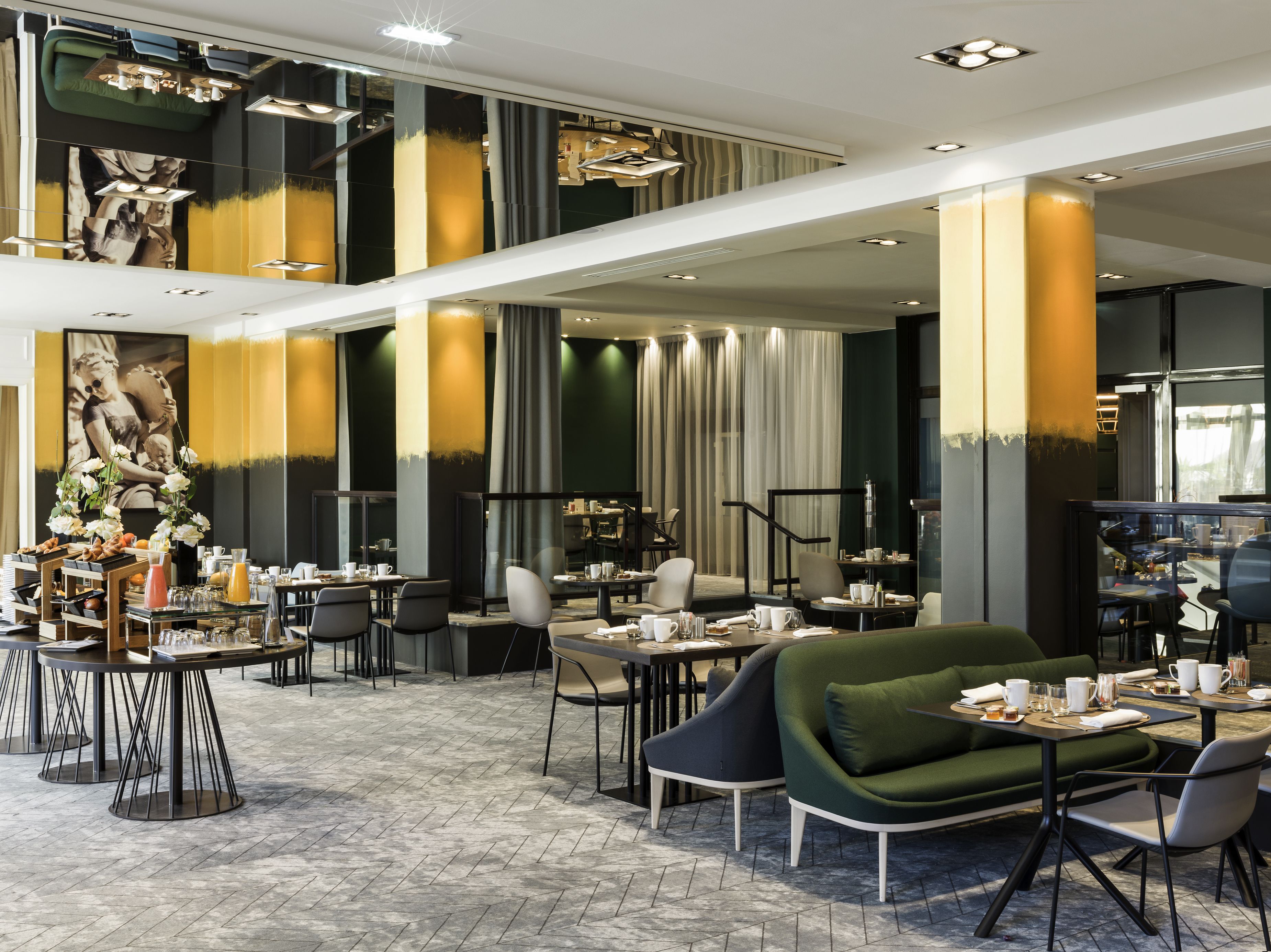 Le Louis Versailles Château Hotel - MGallery