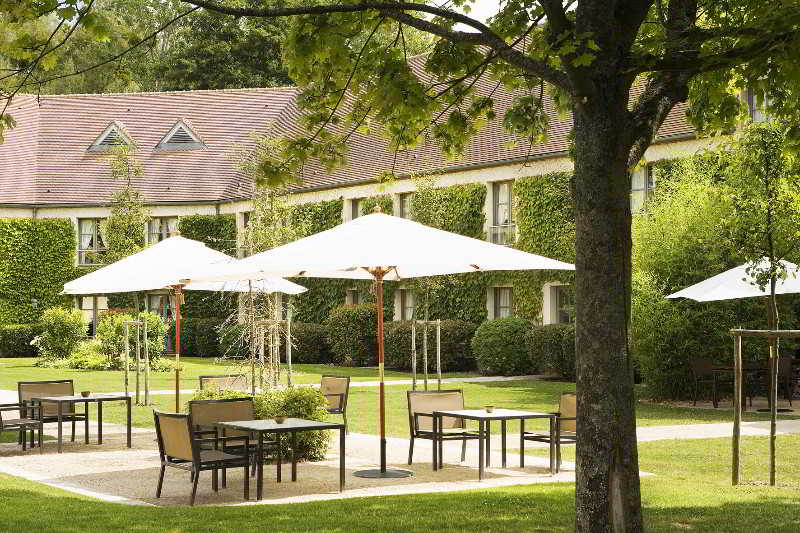 Château de Villiers-le-Mahieu & Spa
