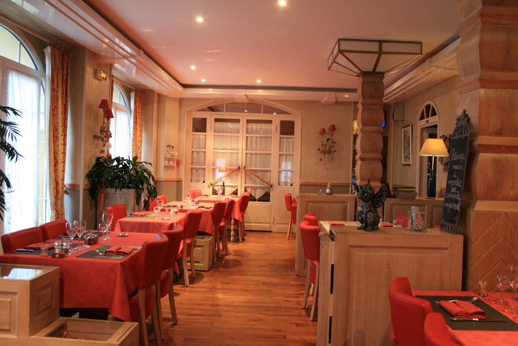 Hotel Roche De Vic