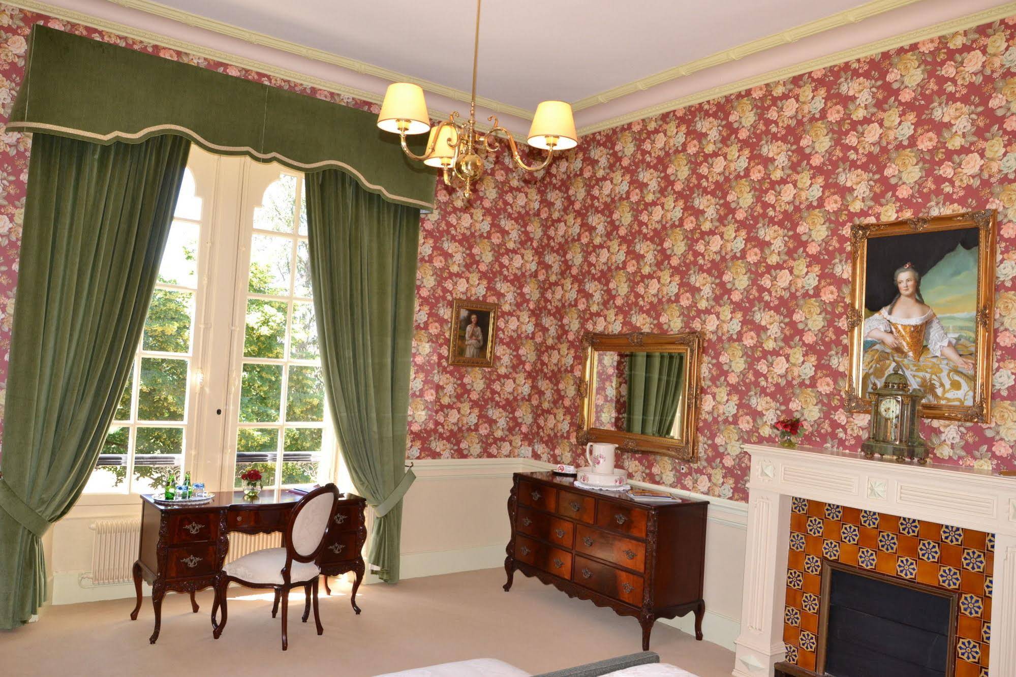 Chateau Du Bois Noir