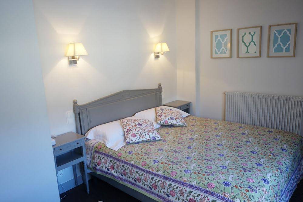 Hotel De Biencourt