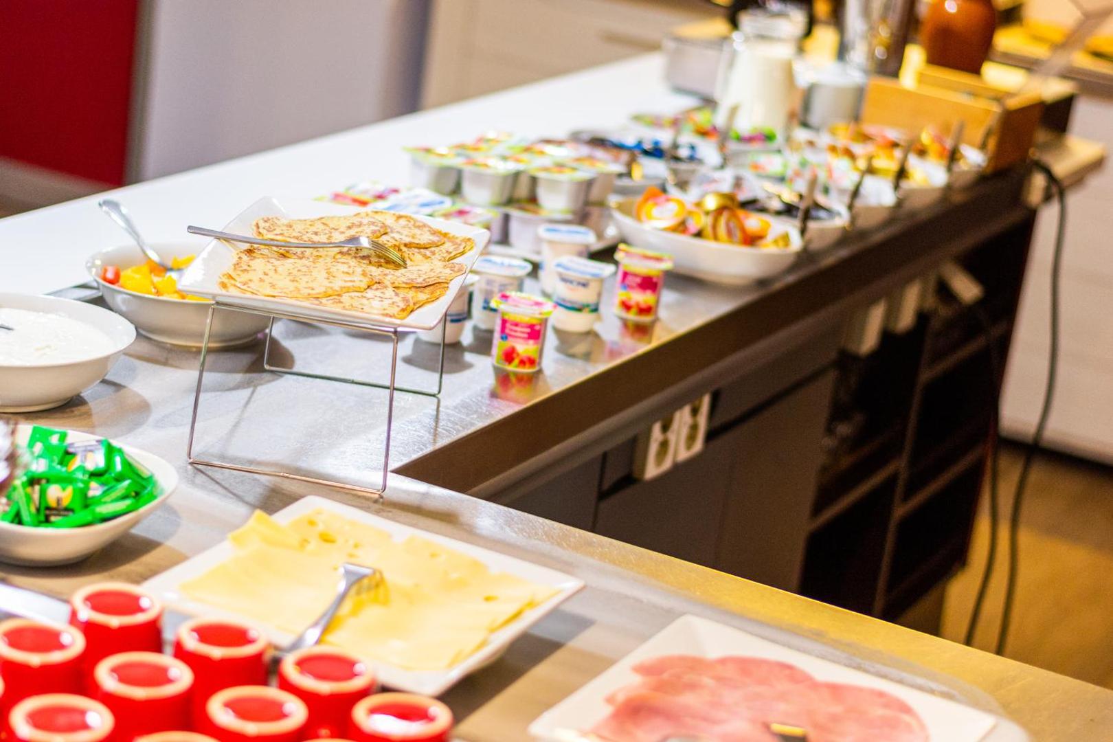 Hotel initial La Roche-sur-Yon  by balladins