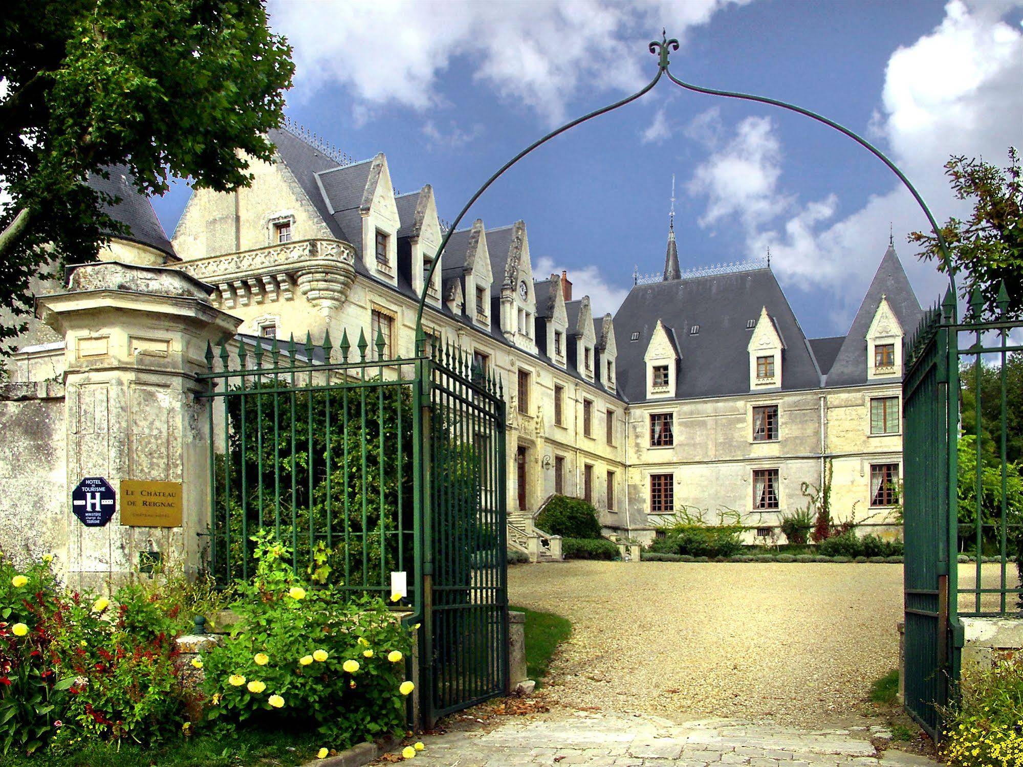 Chateau De Reignac