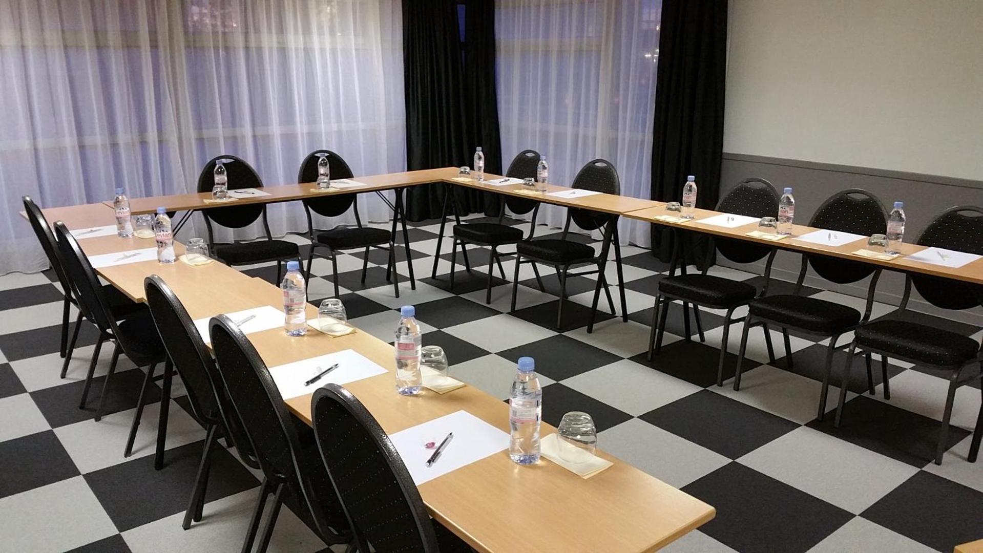 Hotel Kyriad Tours - Saint Pierre des Corps - Gare