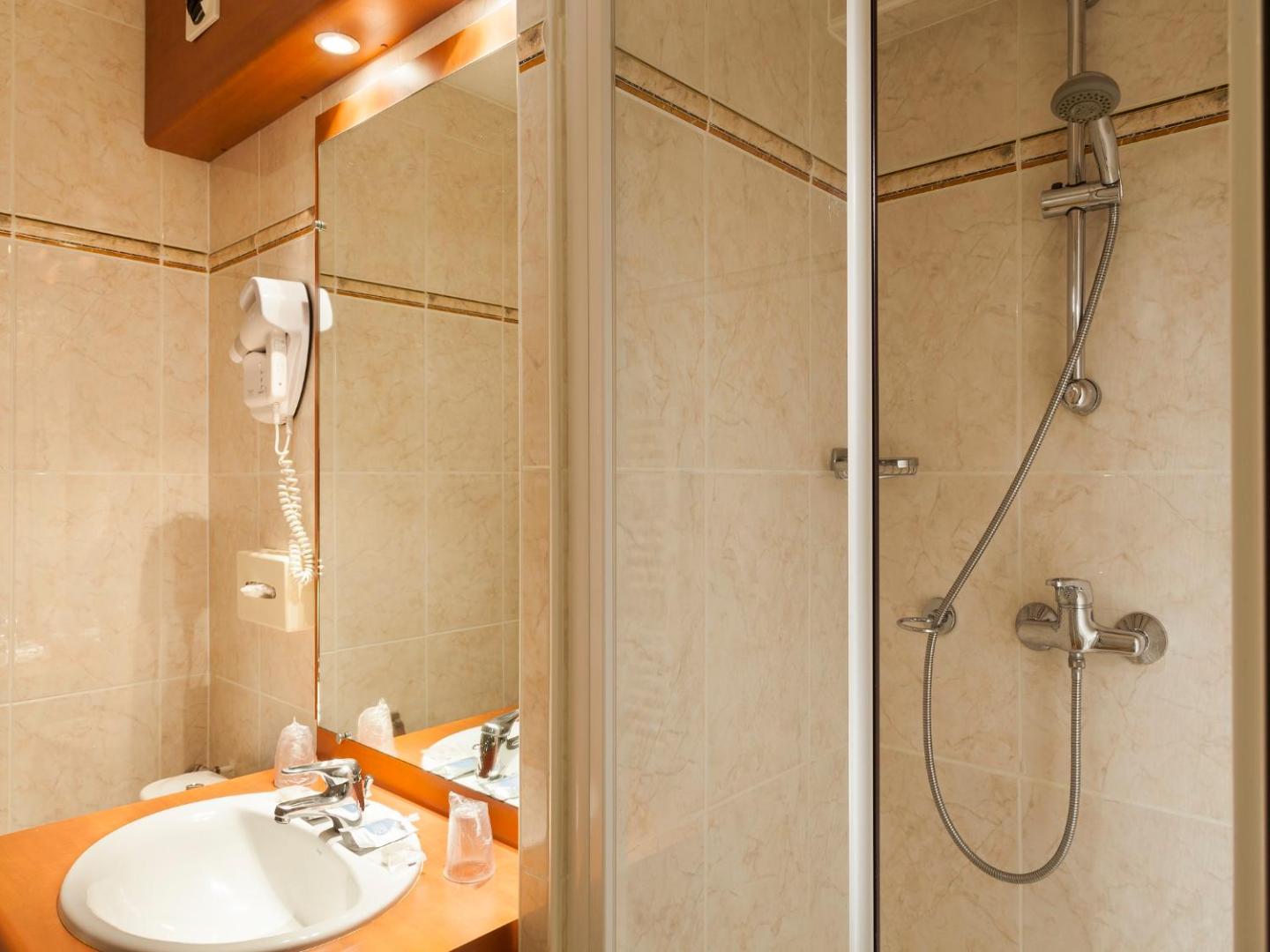 Hotel Kyriad Tours - Saint Pierre des Corps - Gare