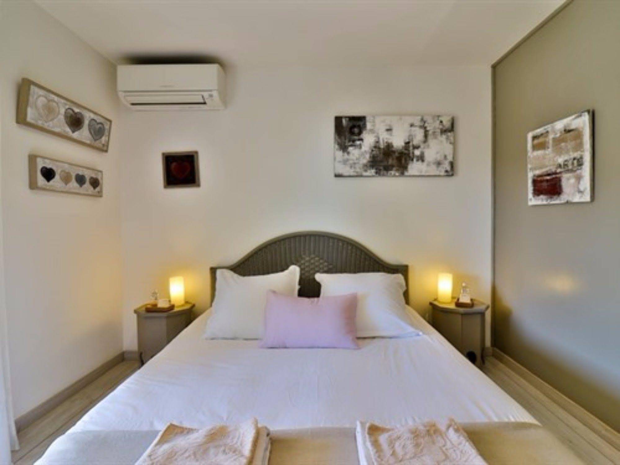 Les Chambres D Hôtes Du Grand Mornas